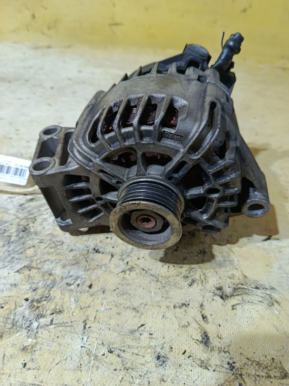 Генератор AV6N-10300-HA на Ford Focus 3 PNDA Фото 1