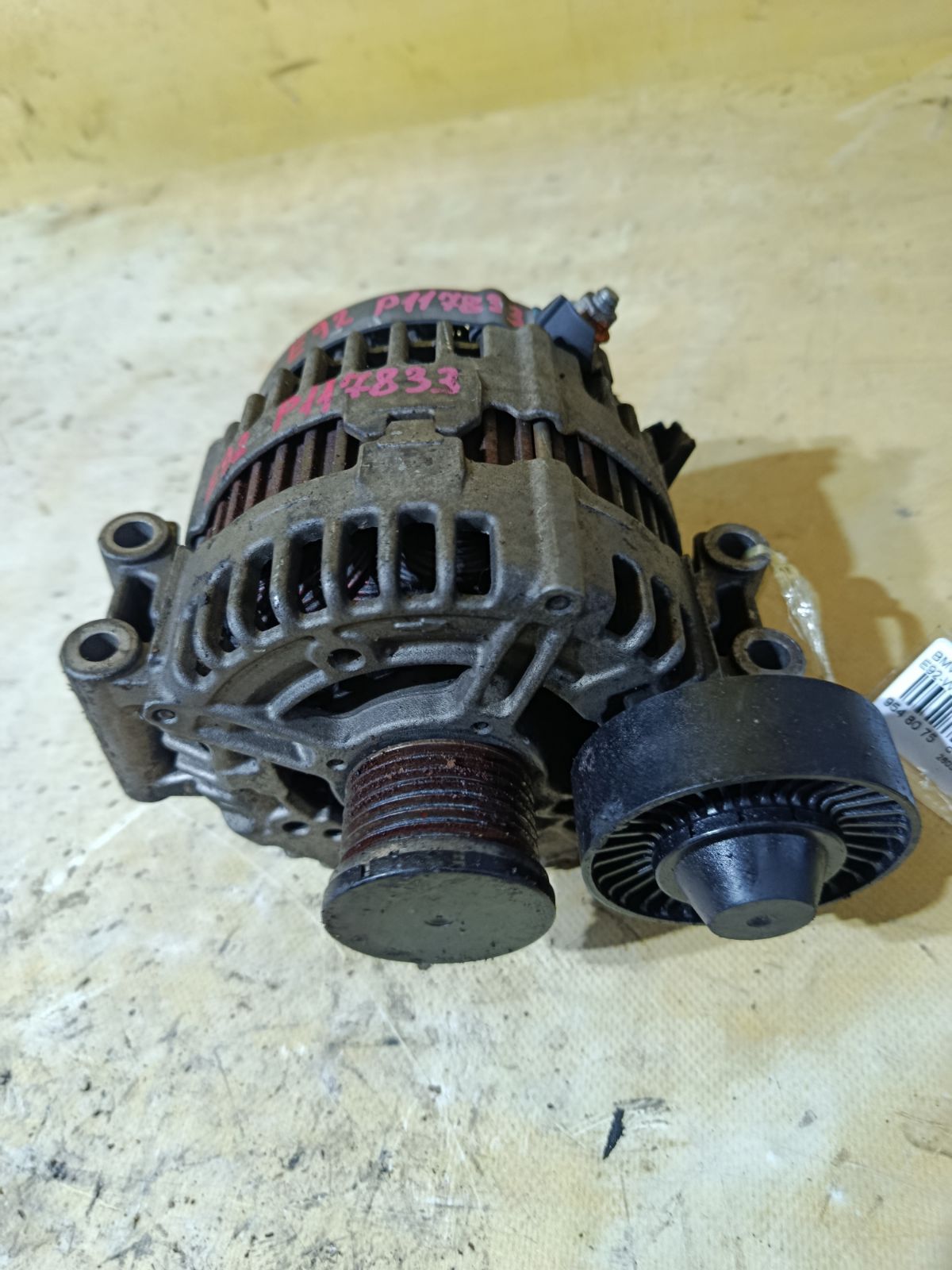 Генератор 755778905, 755821905, 0121715016 на Bmw 3-Series E92-WV13 N51 Фото 1