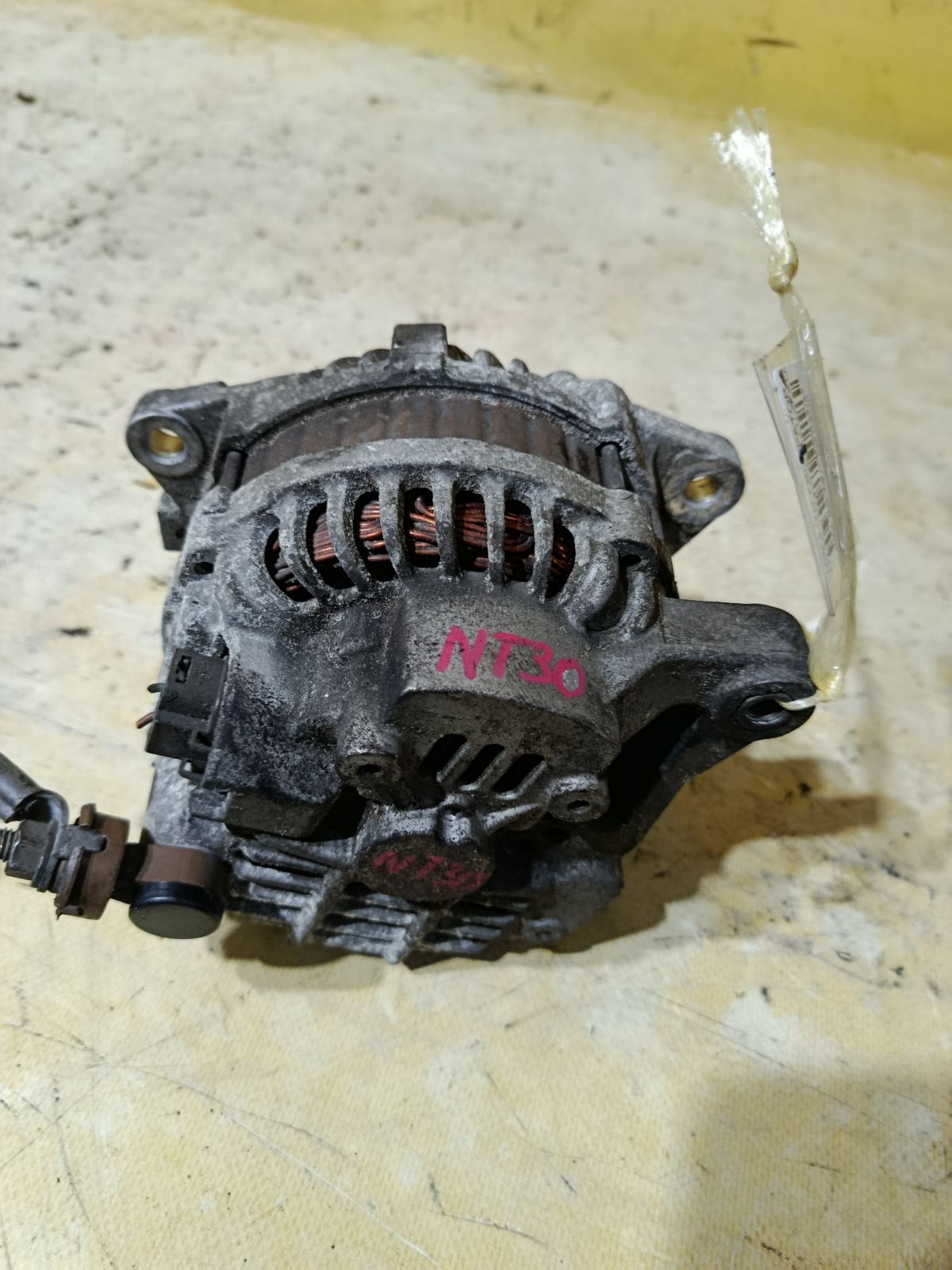 Генератор 23100-AU410 на Nissan X-Trail NT30 QR20DE Фото 4