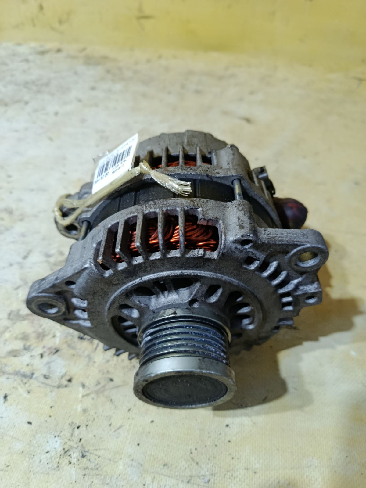 Генератор на Nissan Serena TC24 QR20DE Фото 1