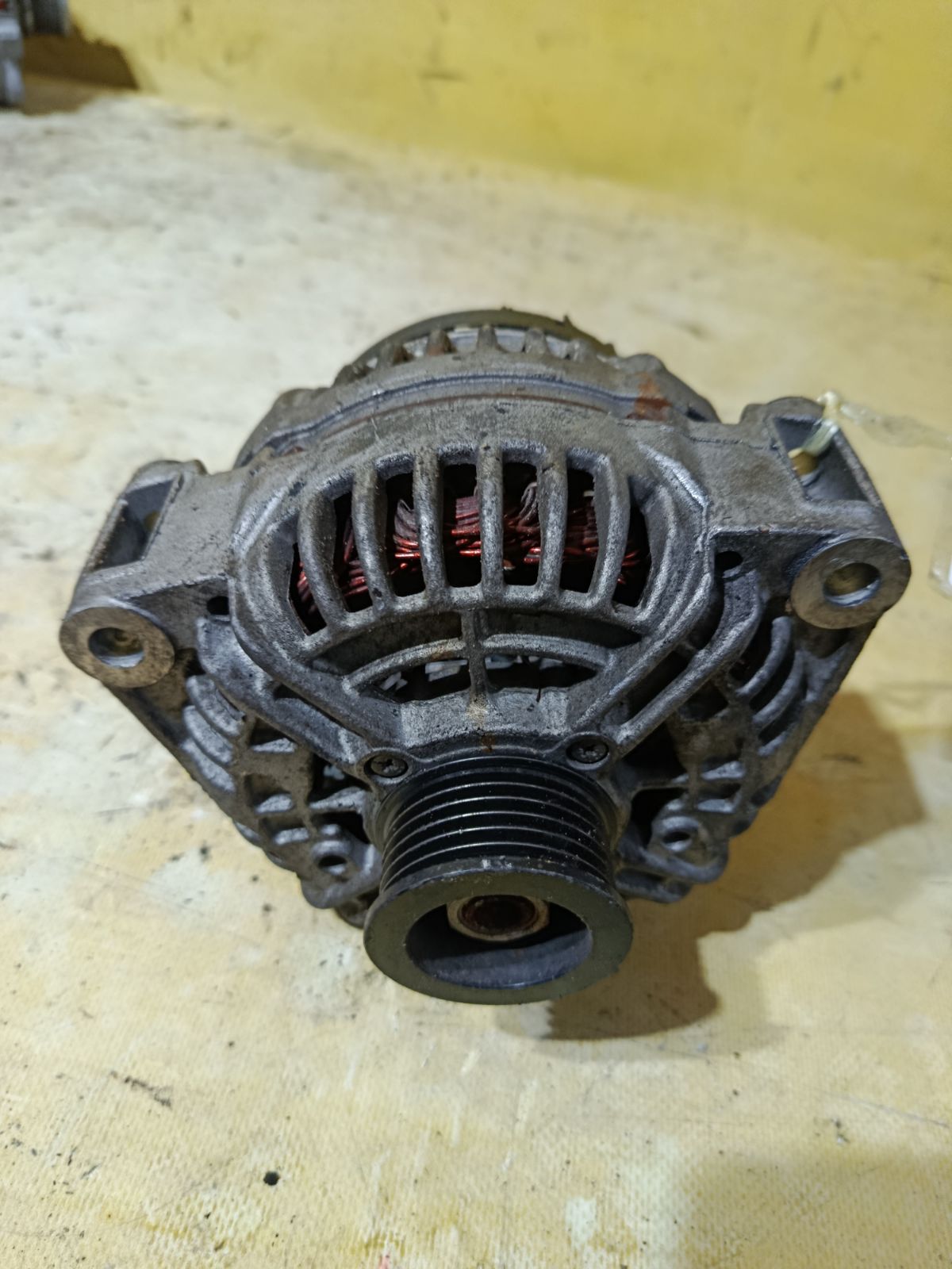 Генератор 0124615049 на Mercedes-Benz E-Class W211.061 112.913 Фото 1