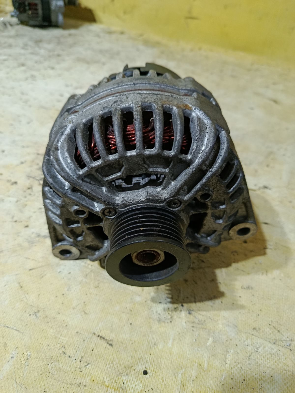 Генератор 0124615049 на Mercedes-Benz E-Class W211.061 112.913 Фото 4