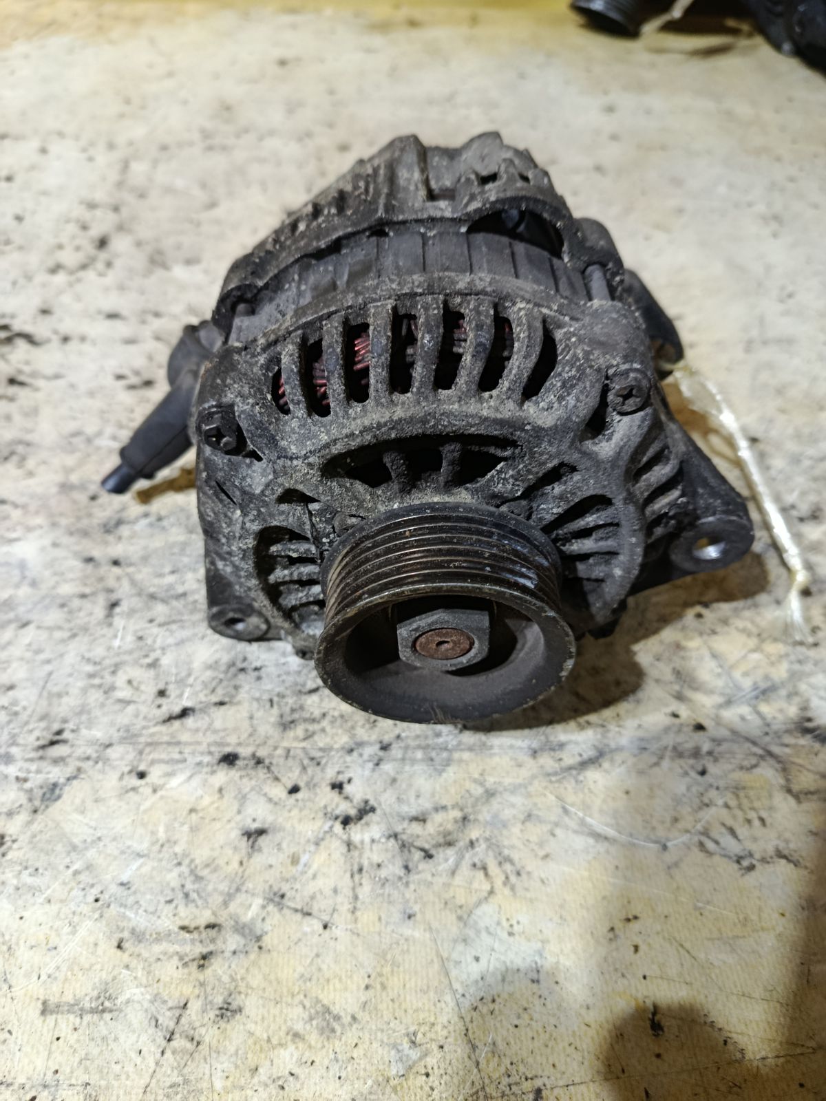 Генератор 23100-2Y005, 23100 31U00, LC-008-0004 на Nissan Cefiro A32 VQ20DE Фото 4