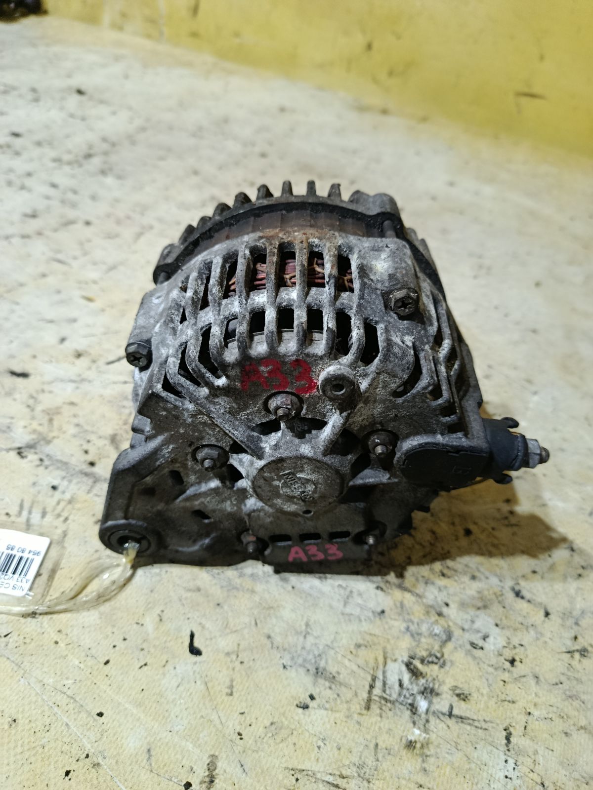 Генератор на Nissan Cefiro A33 VQ20DE Фото 4