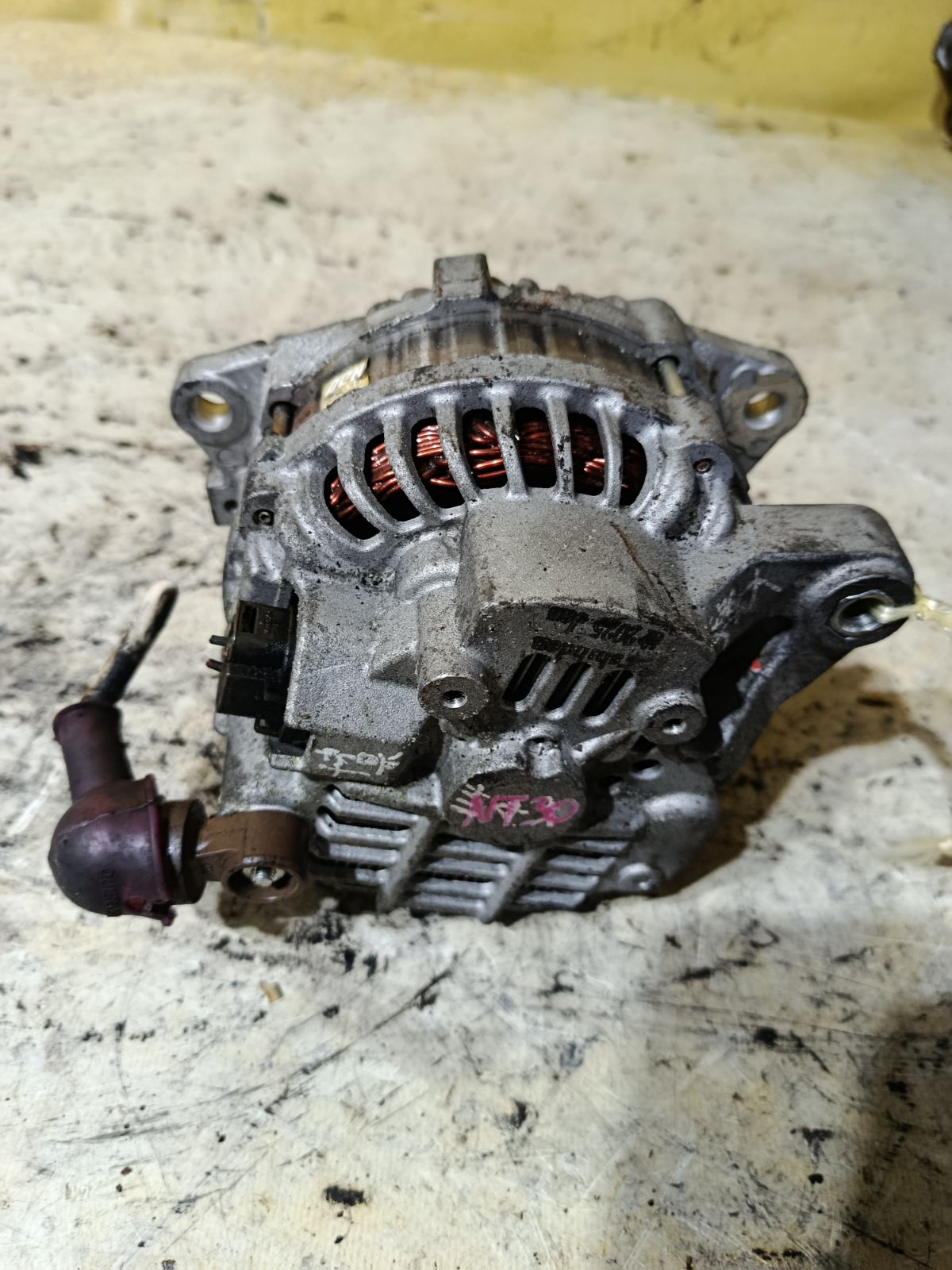 Генератор 23100-AU410 на Nissan X-Trail NT30 QR20DE Фото 2