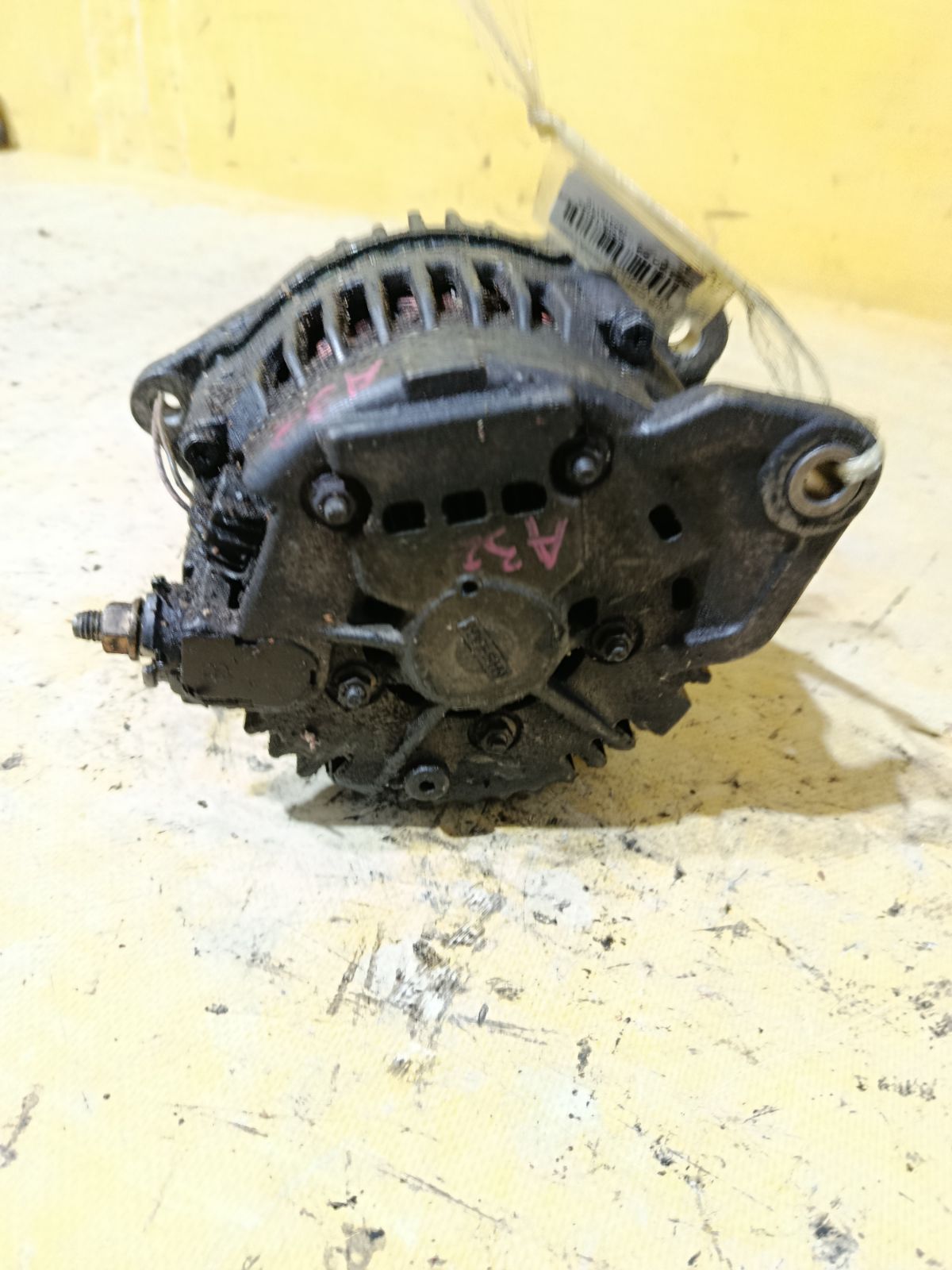 Генератор 23100 31U00, LC-008-0004 на Nissan Cefiro A32 VQ20DE Фото 2