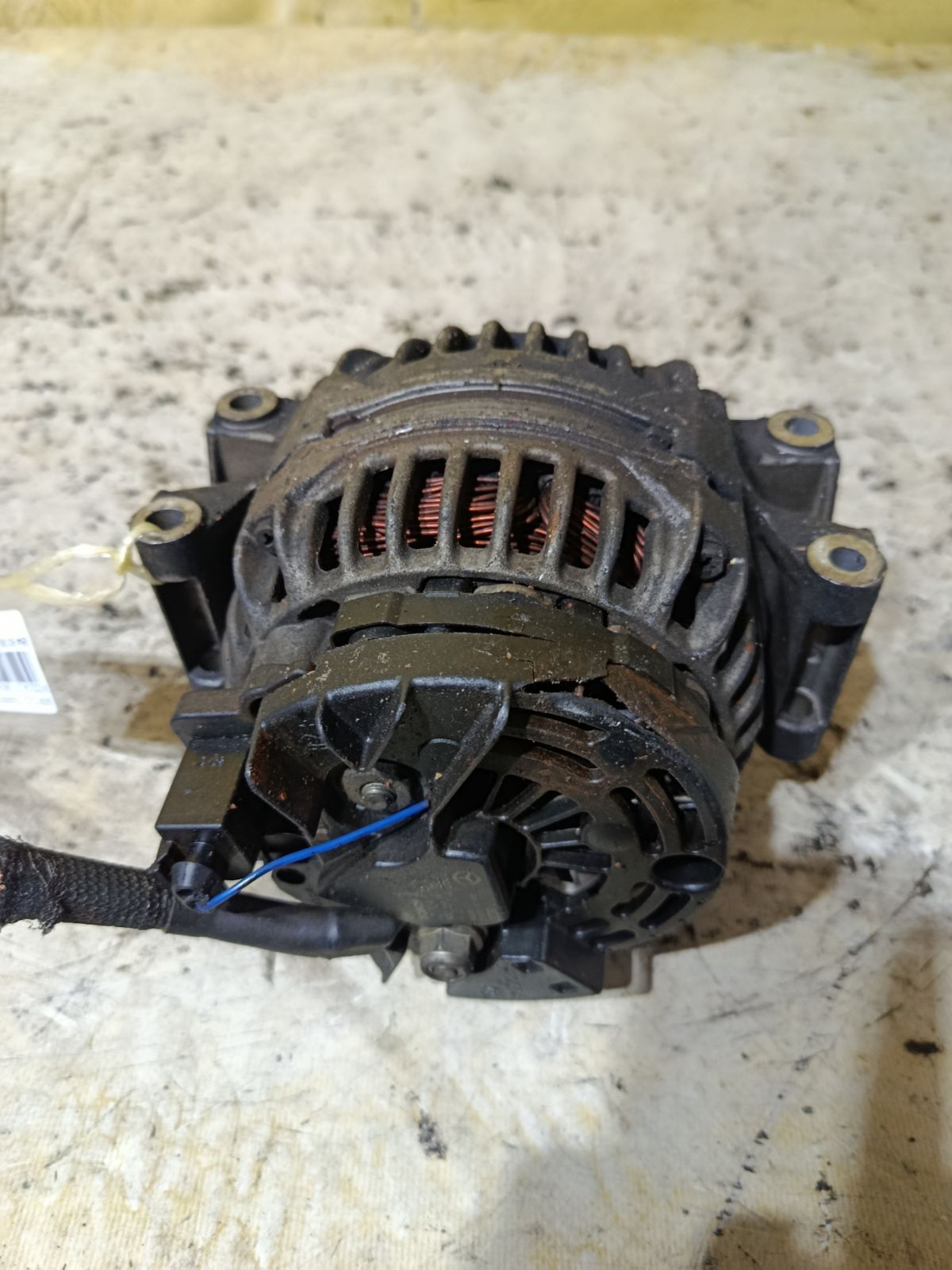 Генератор A2711540802, 0124515088 на Mercedes-Benz C-Class W203.042 271.940 Фото 4