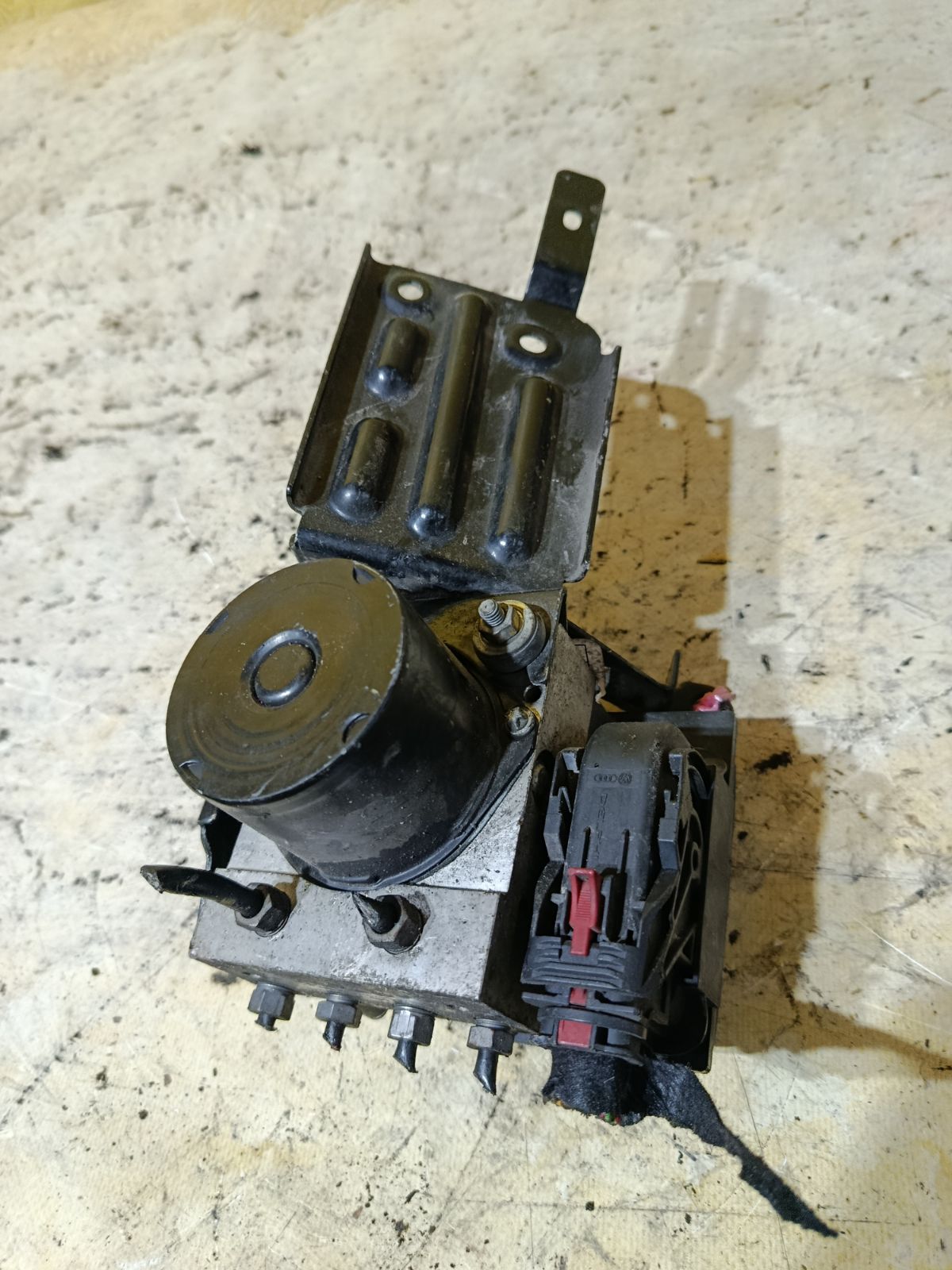 Блок ABS 6R0907379AA, 6R0907379AF, 0265239006, 6R0614517T на Skoda Fabia 5J CBZB Фото 5