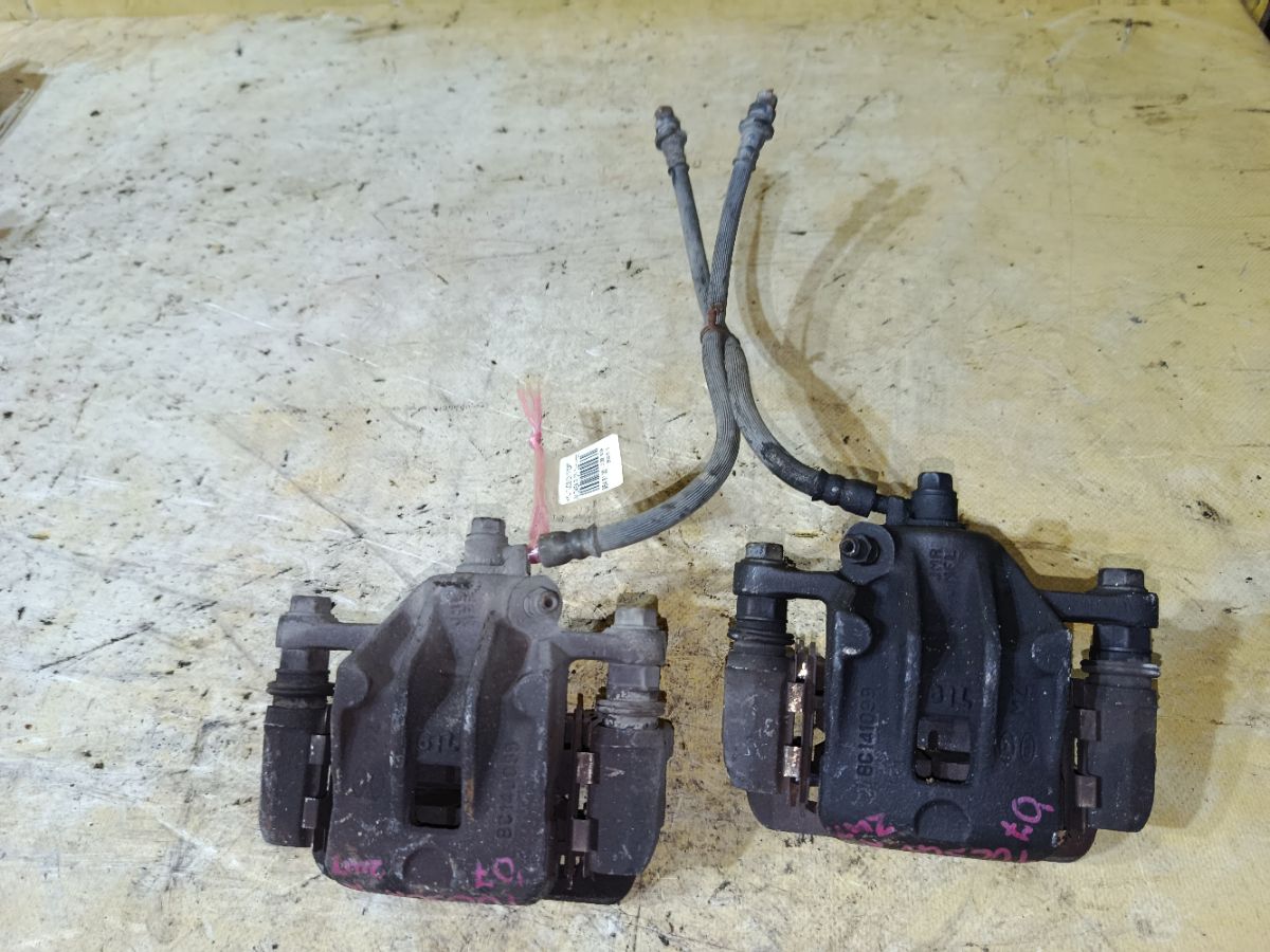 Суппорт на Hyundai Tucson 1 JM D4EA Фото 1