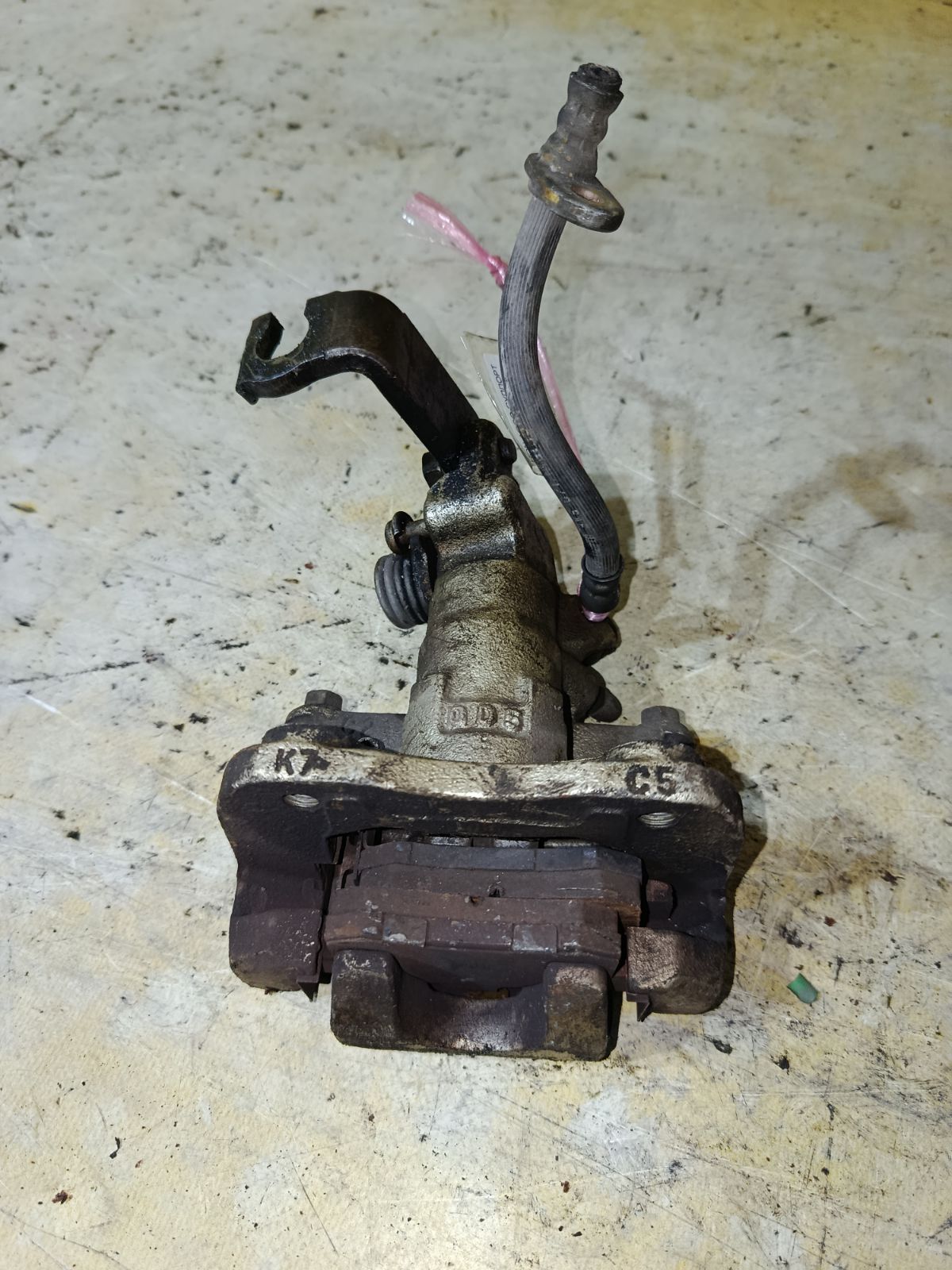 Суппорт на Honda Accord CF4 F20B Фото 2