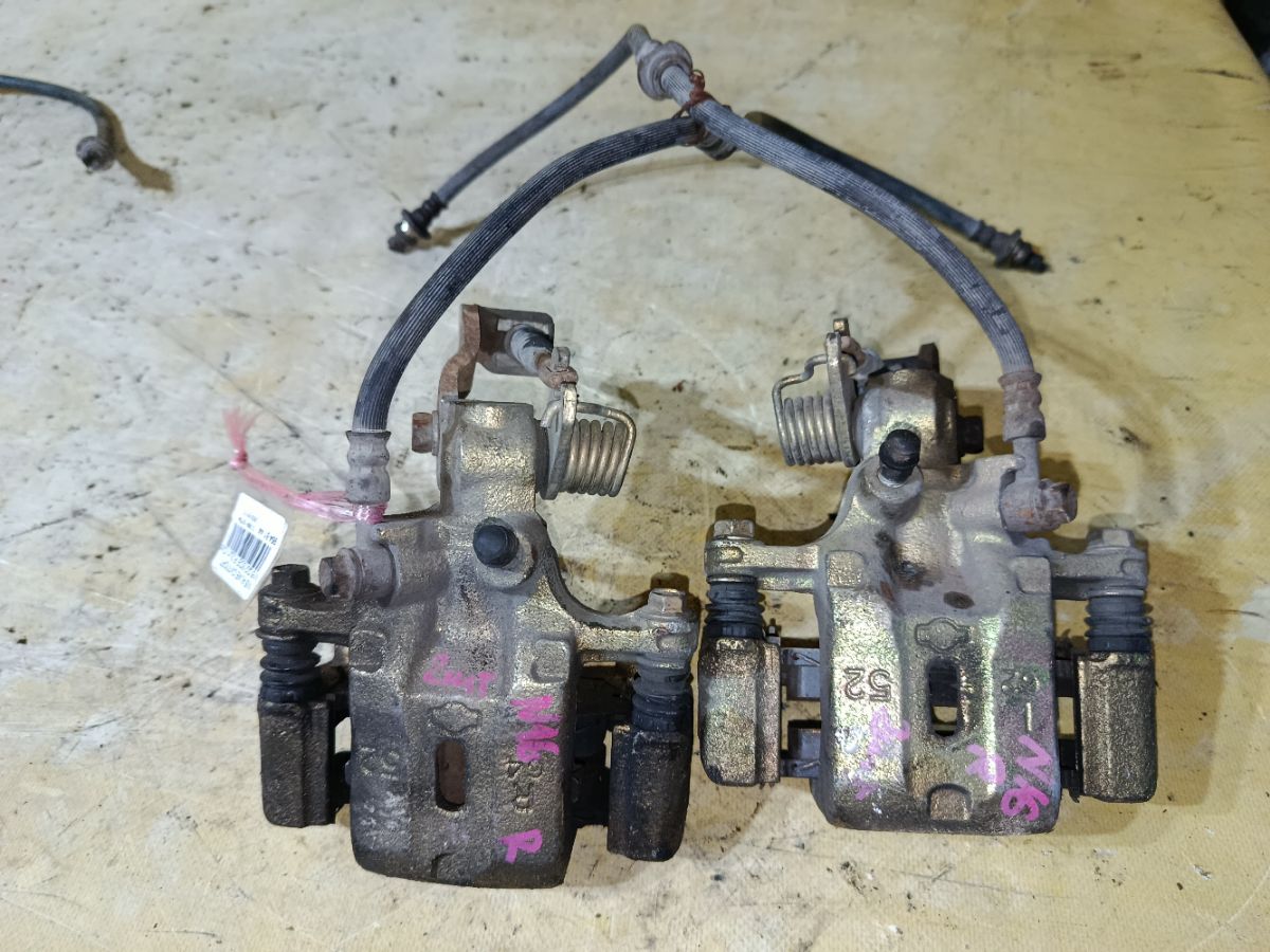 Суппорт на Nissan Almera N16 QG16DE Фото 1