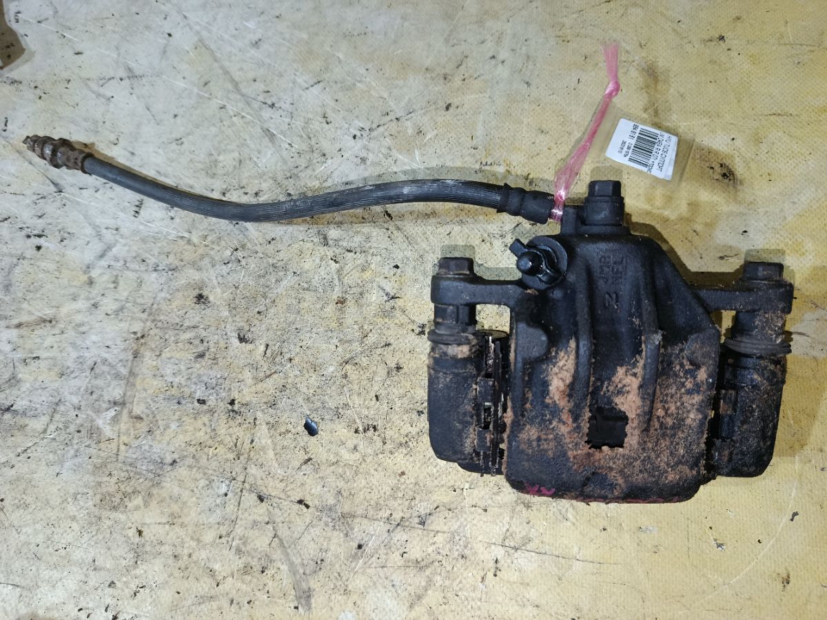 Суппорт на Hyundai Tucson 1 JM D4EA Фото 1