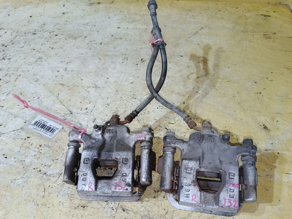 Суппорт на Nissan Teana J32 VQ35DE Фото 1