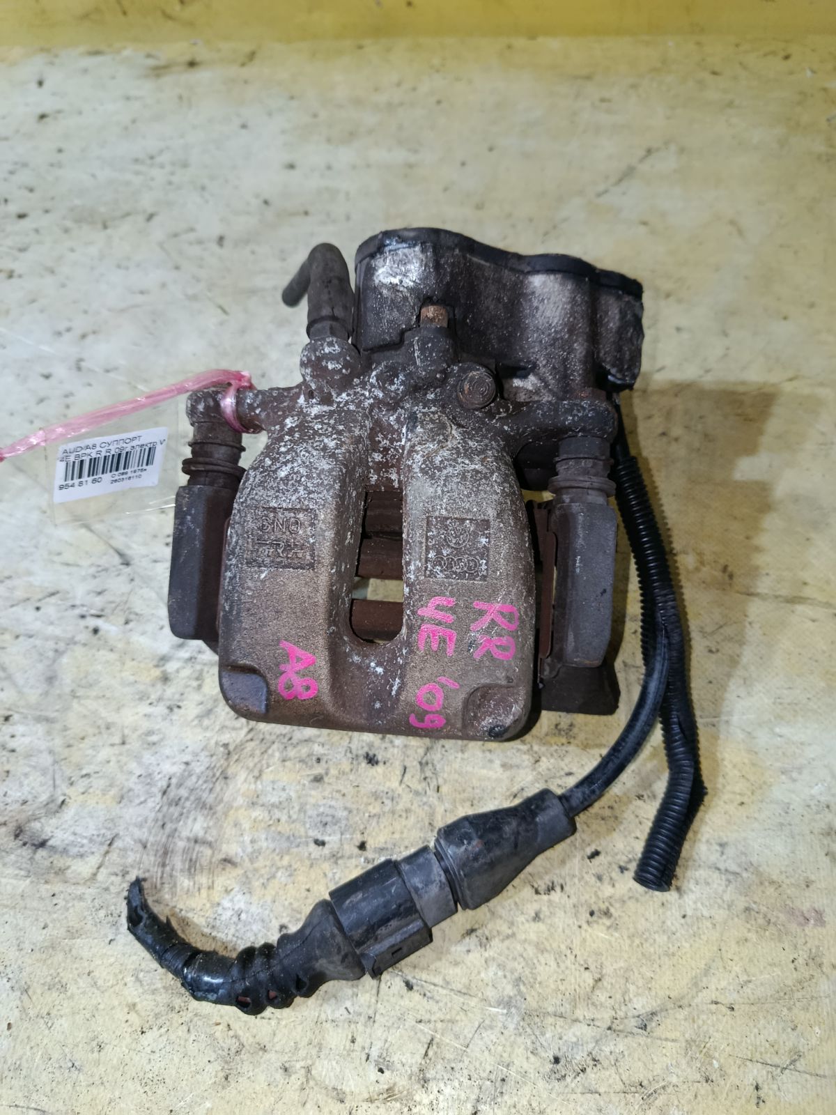 Суппорт на Audi A8 4E BPK Фото 1