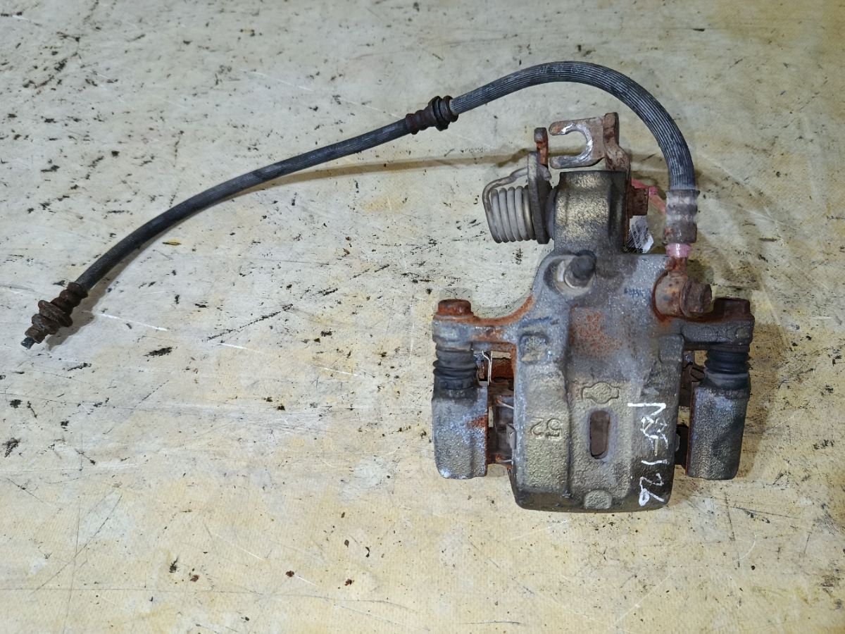 Суппорт на Nissan Cefiro A33 VQ20DE Фото 1