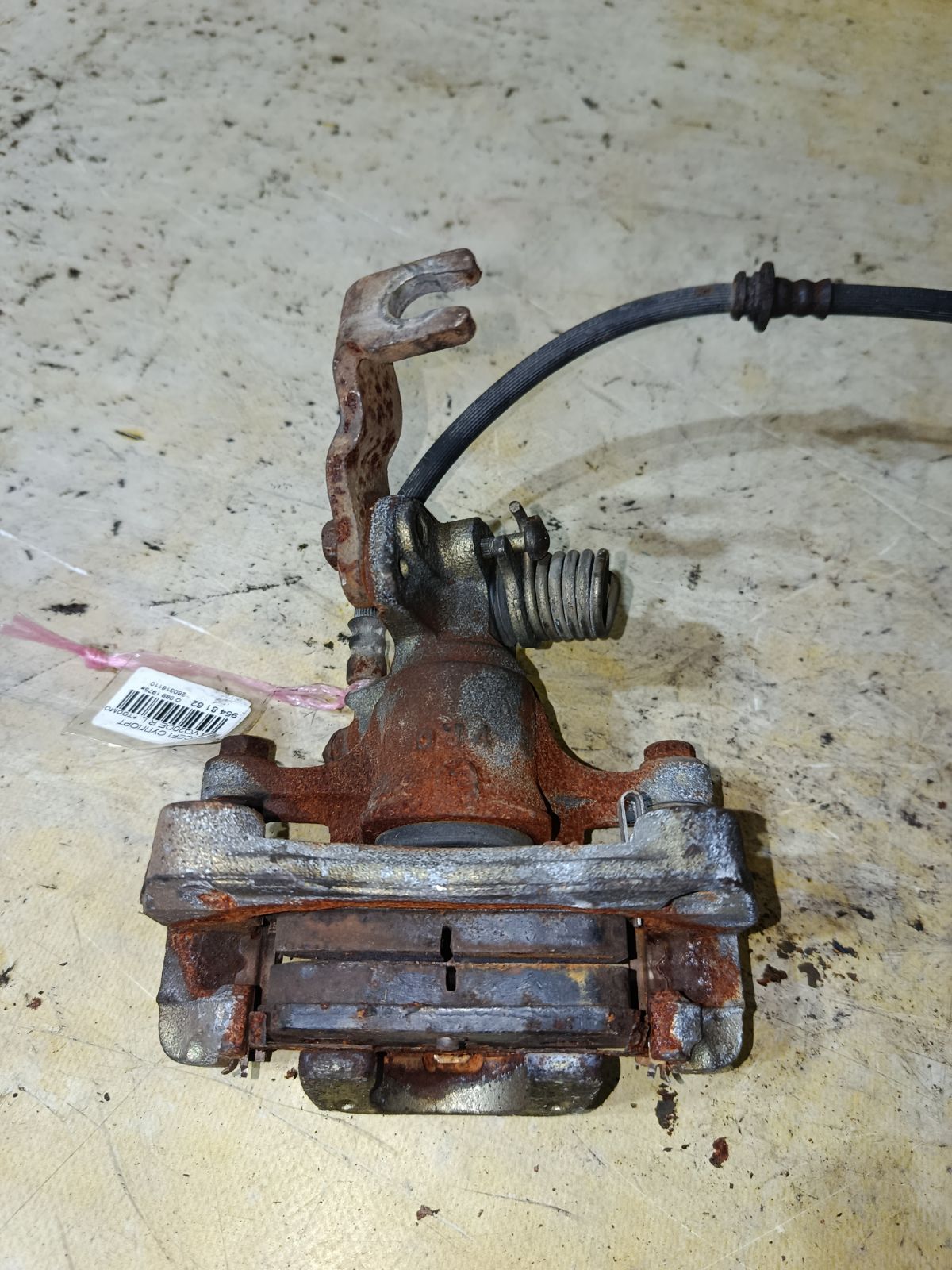 Суппорт на Nissan Cefiro A33 VQ20DE Фото 2