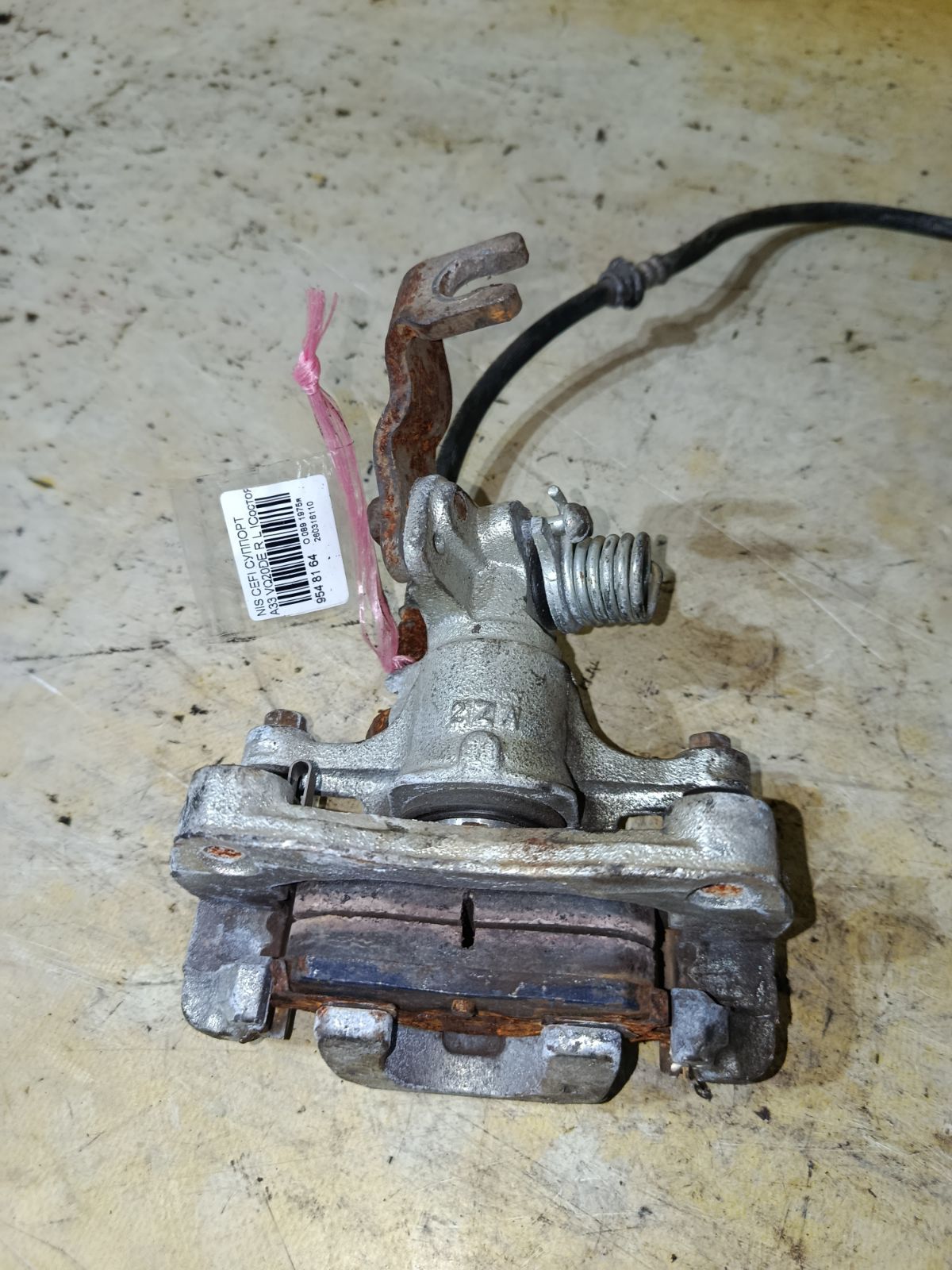 Суппорт на Nissan Cefiro A33 VQ20DE Фото 2