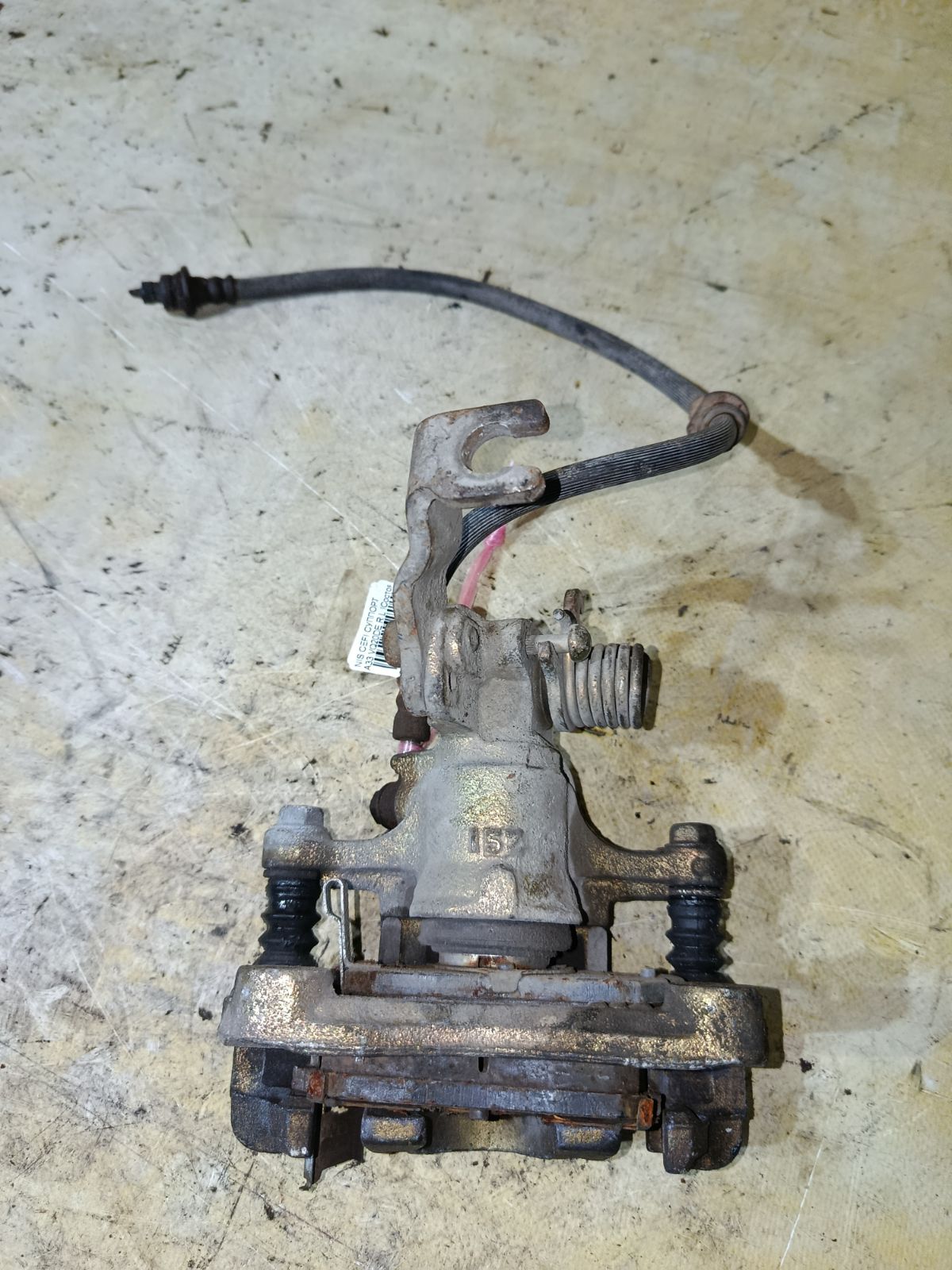 Суппорт на Nissan Cefiro A33 VQ20DE Фото 2