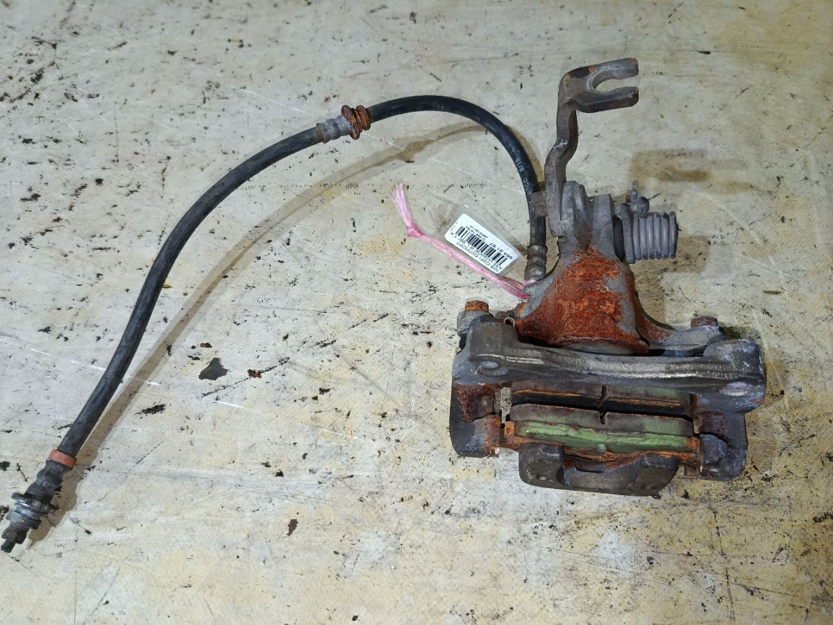 Суппорт на Nissan Cefiro A33 VQ20DE Фото 2