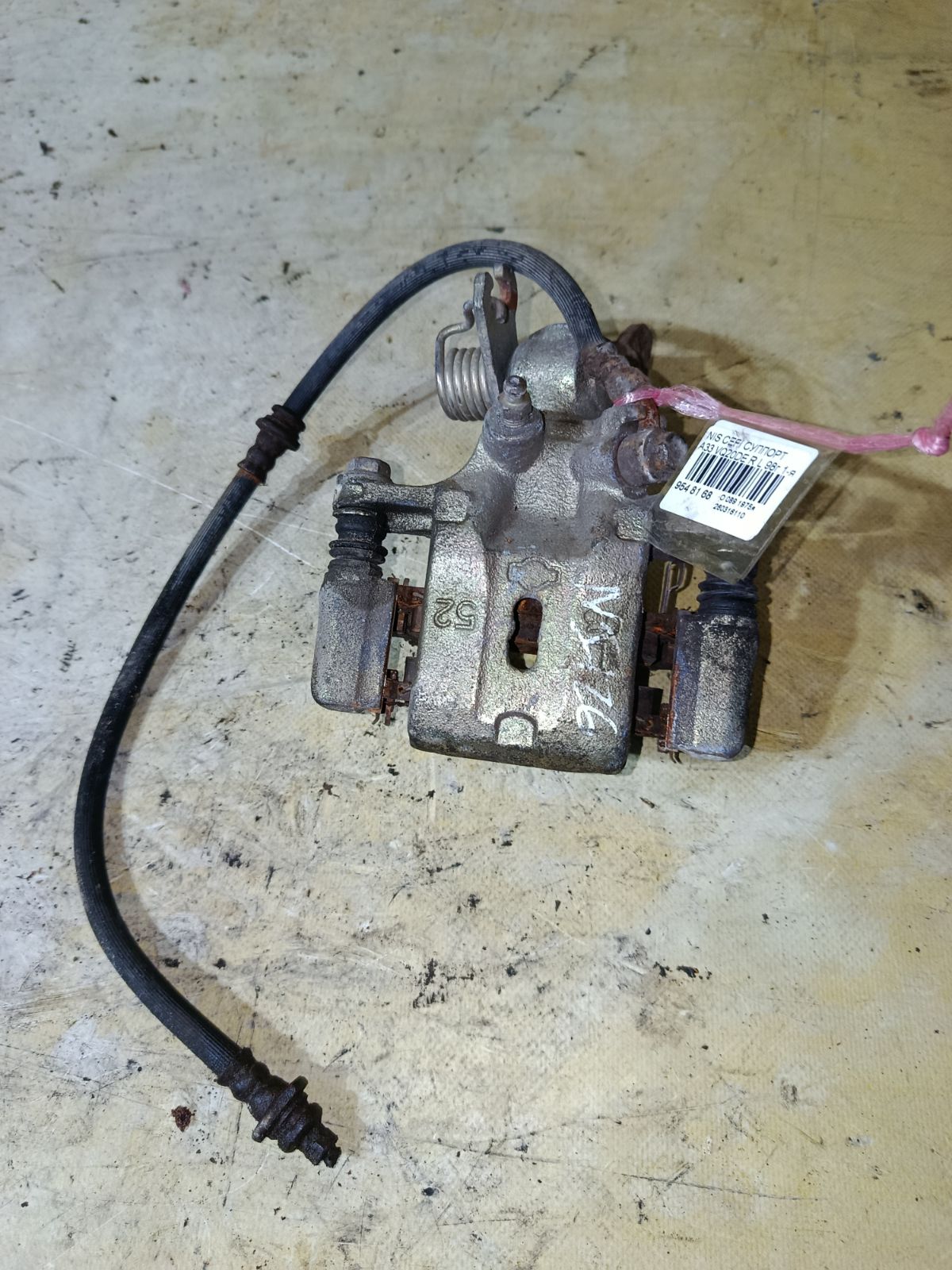 Суппорт на Nissan Cefiro A33 VQ20DE Фото 1