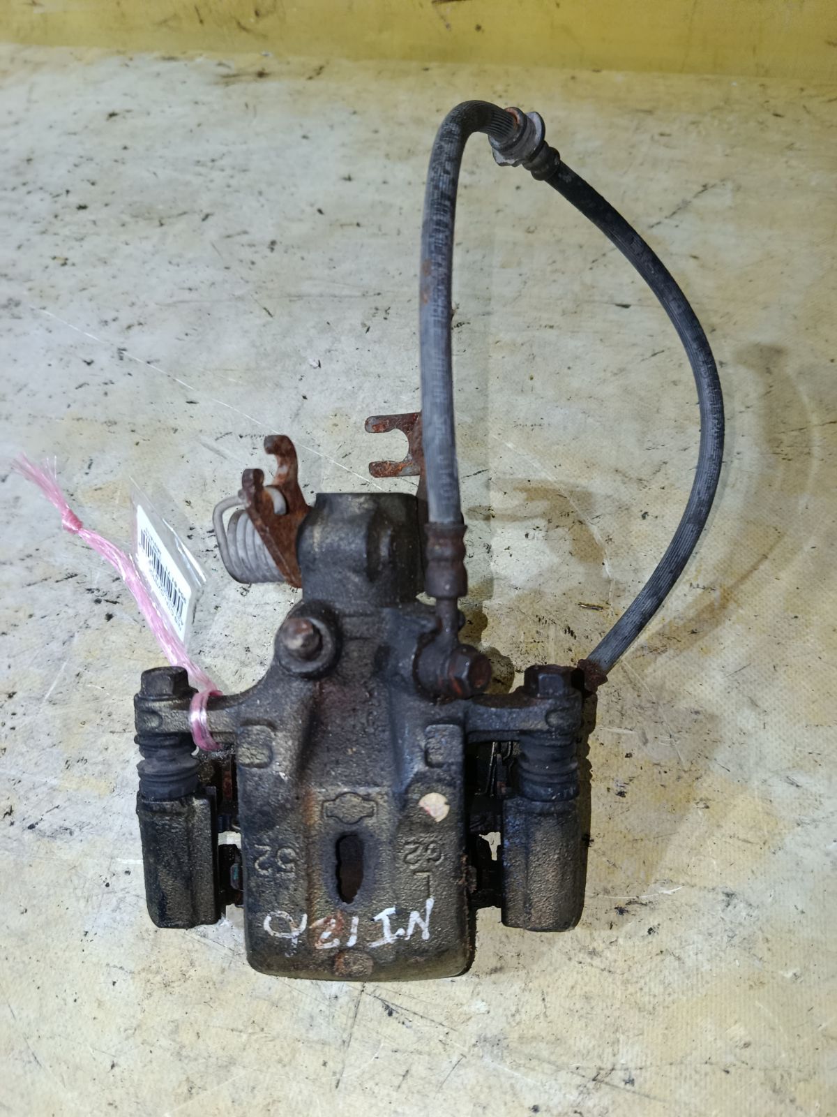 Суппорт на Nissan Cefiro A33 VQ20DE Фото 1