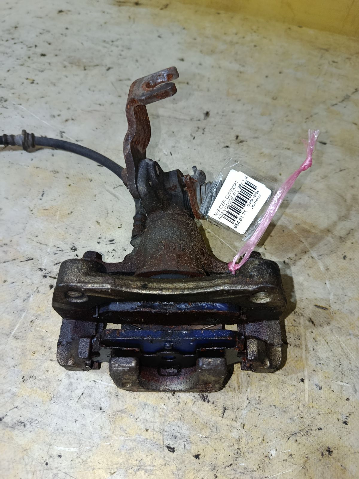 Суппорт на Nissan Cefiro A33 VQ20DE Фото 2