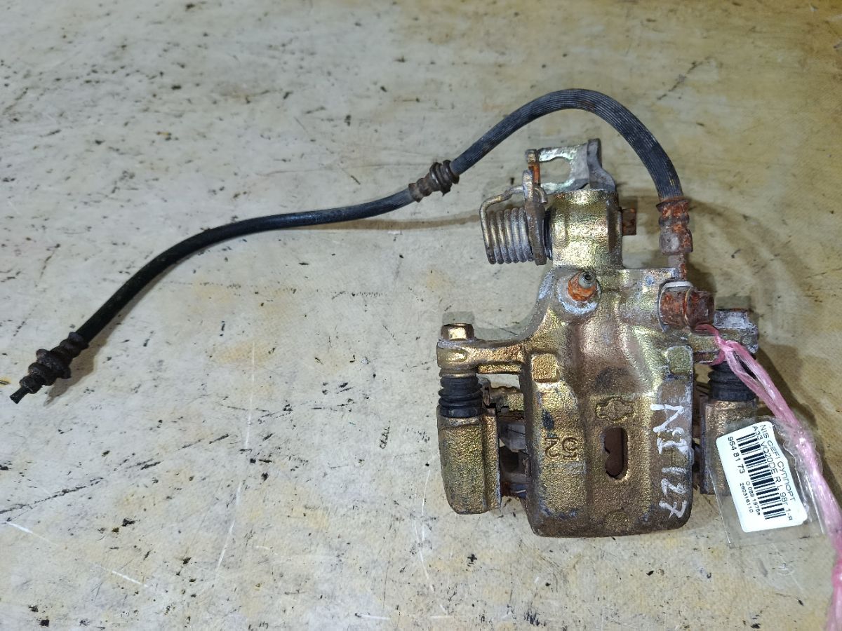 Суппорт на Nissan Cefiro A33 VQ20DE Фото 1