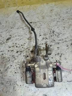 Суппорт на Nissan Cefiro A33 VQ20DE, Заднее Правое расположение