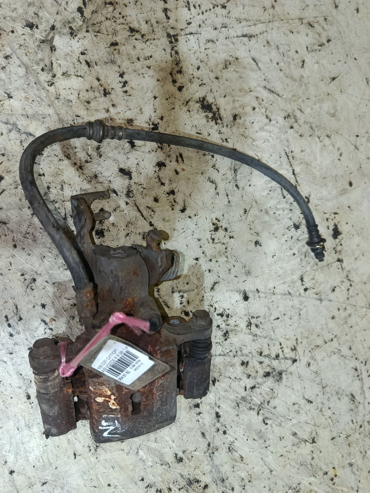 Суппорт на Nissan Cefiro A33 VQ20DE Фото 1