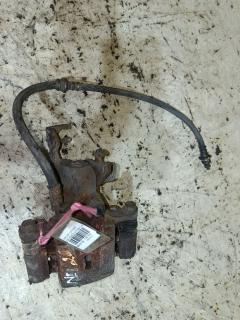 Суппорт на Nissan Cefiro A33 VQ20DE, Заднее Правое расположение