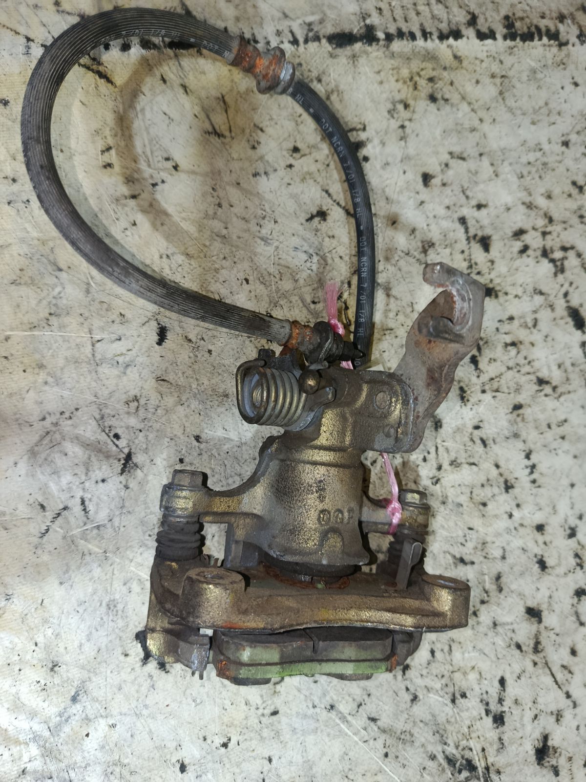 Суппорт на Nissan Cefiro A33 VQ20DE Фото 2