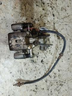 Суппорт на Nissan Cefiro A33 VQ20DE, Заднее Правое расположение