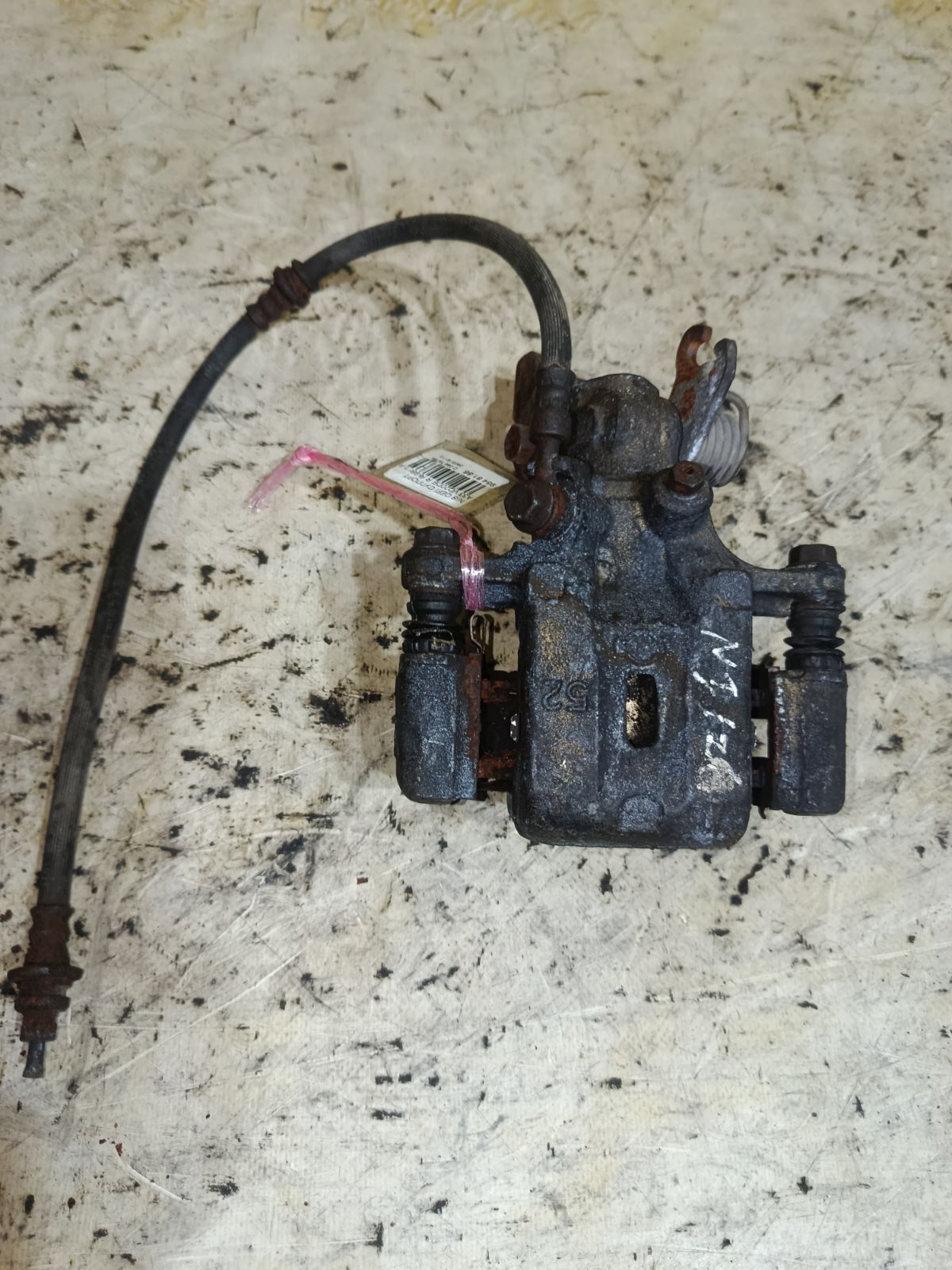 Суппорт на Nissan Cefiro A33 VQ20DE Фото 1