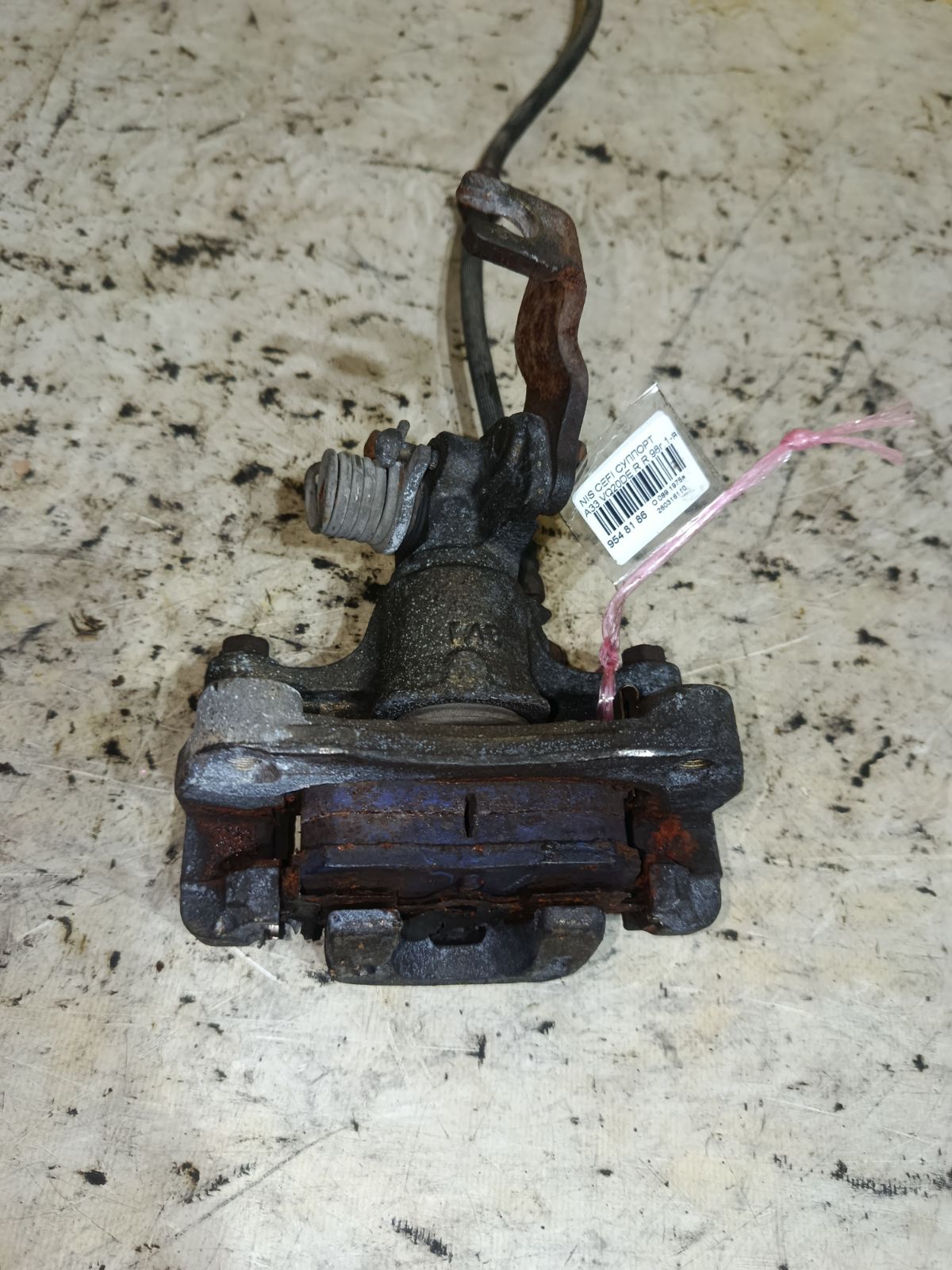 Суппорт на Nissan Cefiro A33 VQ20DE Фото 2