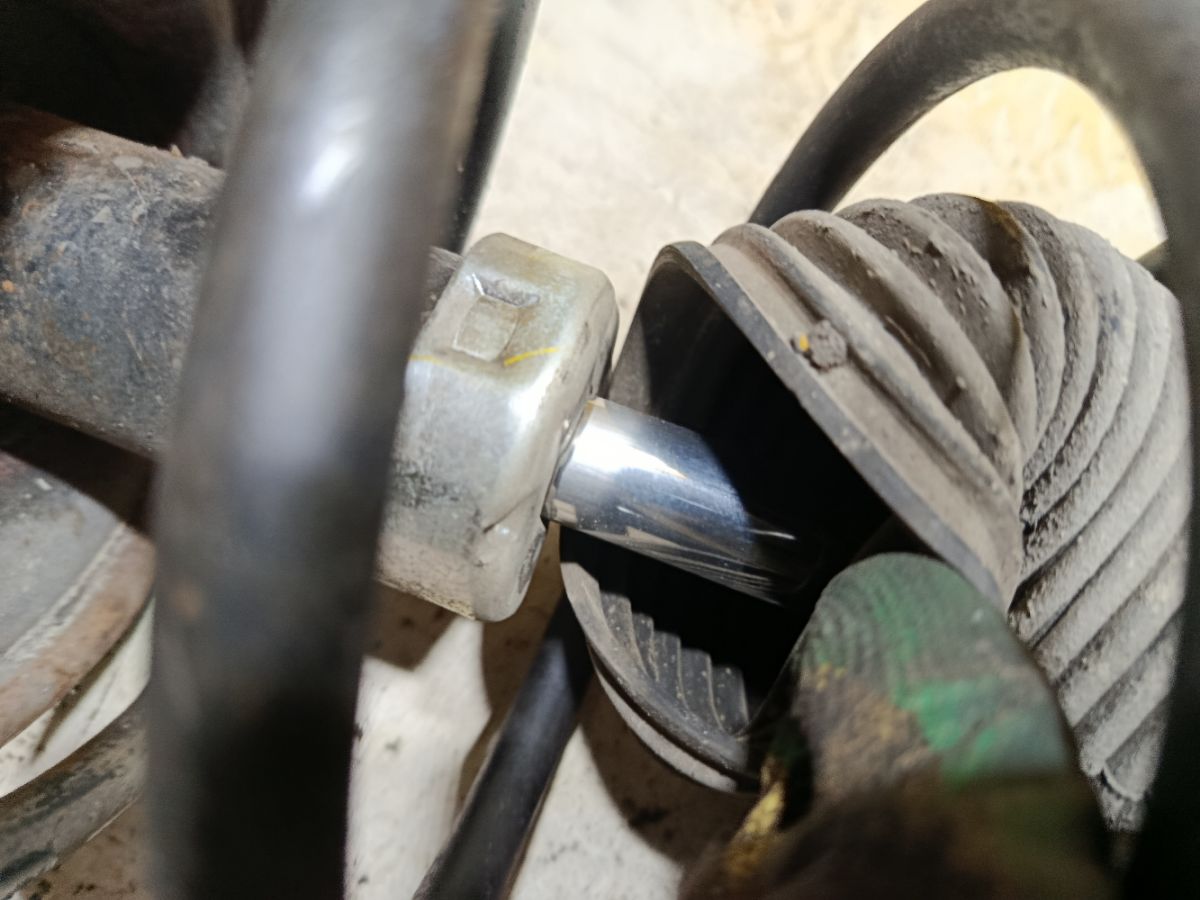 Стойка амортизатора 22-052704, 280 521, 316 339, 32-G30-A, 333258, 333368, 48510-52031, 48510-52033, 48510-52041, 48510-52042, 48510-52043, 48510-52060, 48510-52061, 48510-52062, 48510-52180, 48510-52210, 48510-52211, 48510-52212, 48510-52220, 48510-52221, 48510-52222, 48510-52350, 48510-52351, 48510-59146, 48510-59148, 48510-59156, 48510-59157, 48510-59158, 48510-59175, 48510-59176, 48510-59177, 48510-59265, 48510-59275, 48510-59276, 48510-59277, 48510-59285, 48510-59286, 48510-59287, 48510-59345, 48510-59346, 4851009510, 4851009520, 4851009900, 4851009A04, 4851009A06, 4851009A07, 4851009A20, 485100D010, 485100D020, 485100D040, 485100D080, 485100D100, 485100D110, 485100D150, 485100D160, 4851052013, 4851052014, 4851052030, 4851052032, 4851052034, 4851052040, 4851052044, 4851052050, 4851052052, 4851052063, 4851052121, 4851052122, 4851052170, 4851052213, 4851052223, 4851052231, 4851052232, 4851052233, 4851052352, 4851052360, 4851052361, 4851052362, 4851052370, 4851052371, 4851052400, 4851052401, 4851052420, 4851052630, 4851052640, 4851052650, 4851052660, 4851052670, 4851052710, 4851052780, 4851052A20, 4851059145, 4851059147, 4851059149, 4851059155, 4851059159, 4851059165, 4851059167, 4851059178, 4851059206, 4851059207, 4851059225, 4851059226, 4851059255, 4851059278, 4851059288, 4851059306, 4851059307, 4851059347, 4851059375, 4851059376, 4851059377, 4851059385, 4851059386, 4851059455, 4851059456, 4851059475, CR-049-4165, CR-049F-NCP10, CR8898, SJ-049-4165, ST-049-4165 на Toyota Vitz NCP10 2NZ-FE Фото 3