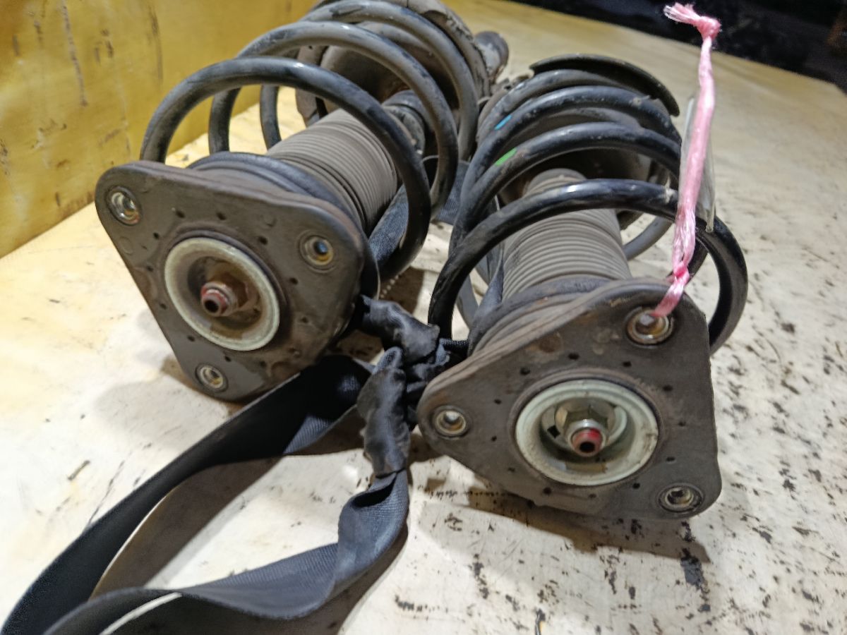 Стойка амортизатора на Ford Focus 2 Фото 4