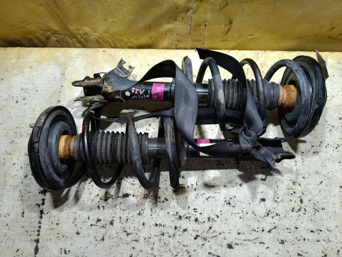 Стойка амортизатора на Nissan Cefiro A33 VQ20DE Фото 1