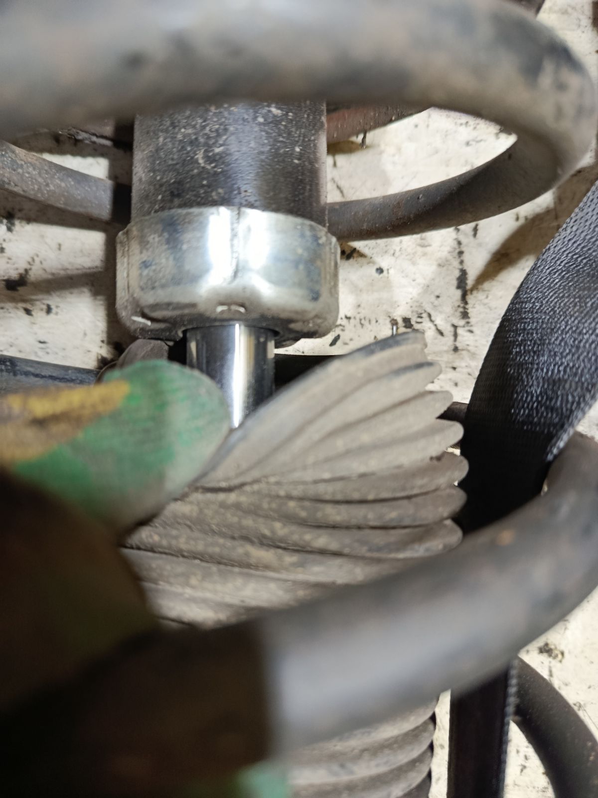 Стойка амортизатора 22-052704, 280 521, 316 339, 32-G30-A, 333258, 333368, 48510-52031, 48510-52033, 48510-52041, 48510-52042, 48510-52043, 48510-52060, 48510-52061, 48510-52062, 48510-52180, 48510-52210, 48510-52211, 48510-52212, 48510-52220, 48510-52221, 48510-52222, 48510-52350, 48510-52351, 48510-59146, 48510-59148, 48510-59156, 48510-59157, 48510-59158, 48510-59175, 48510-59176, 48510-59177, 48510-59265, 48510-59275, 48510-59276, 48510-59277, 48510-59285, 48510-59286, 48510-59287, 48510-59345, 48510-59346, 4851009510, 4851009520, 4851009900, 4851009A04, 4851009A06, 4851009A07, 4851009A20, 485100D010, 485100D020, 485100D040, 485100D080, 485100D100, 485100D110, 485100D150, 485100D160, 4851052013, 4851052014, 4851052030, 4851052032, 4851052034, 4851052040, 4851052044, 4851052050, 4851052052, 4851052063, 4851052121, 4851052122, 4851052170, 4851052213, 4851052223, 4851052231, 4851052232, 4851052233, 4851052352, 4851052360, 4851052361, 4851052362, 4851052370, 4851052371, 4851052400, 4851052401, 4851052420, 4851052630, 4851052640, 4851052650, 4851052660, 4851052670, 4851052710, 4851052780, 4851052A20, 4851059145, 4851059147, 4851059149, 4851059155, 4851059159, 4851059165, 4851059167, 4851059178, 4851059206, 4851059207, 4851059225, 4851059226, 4851059255, 4851059278, 4851059288, 4851059306, 4851059307, 4851059347, 4851059375, 4851059376, 4851059377, 4851059385, 4851059386, 4851059455, 4851059456, 4851059475, CR-049-4165, CR-049F-NCP10, CR8898, SJ-049-4165, ST-049-4165 на Toyota Vitz NCP10 2NZ-FE Фото 4