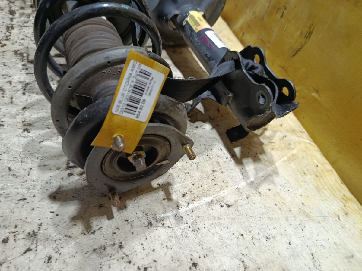 Стойка амортизатора на Nissan Bluebird Sylphy QG10 QG18DE Фото 5