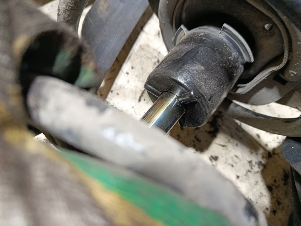 Стойка амортизатора 54651-2T230, 54661-2T020 на Hyundai Sonata YF G4KE Фото 4