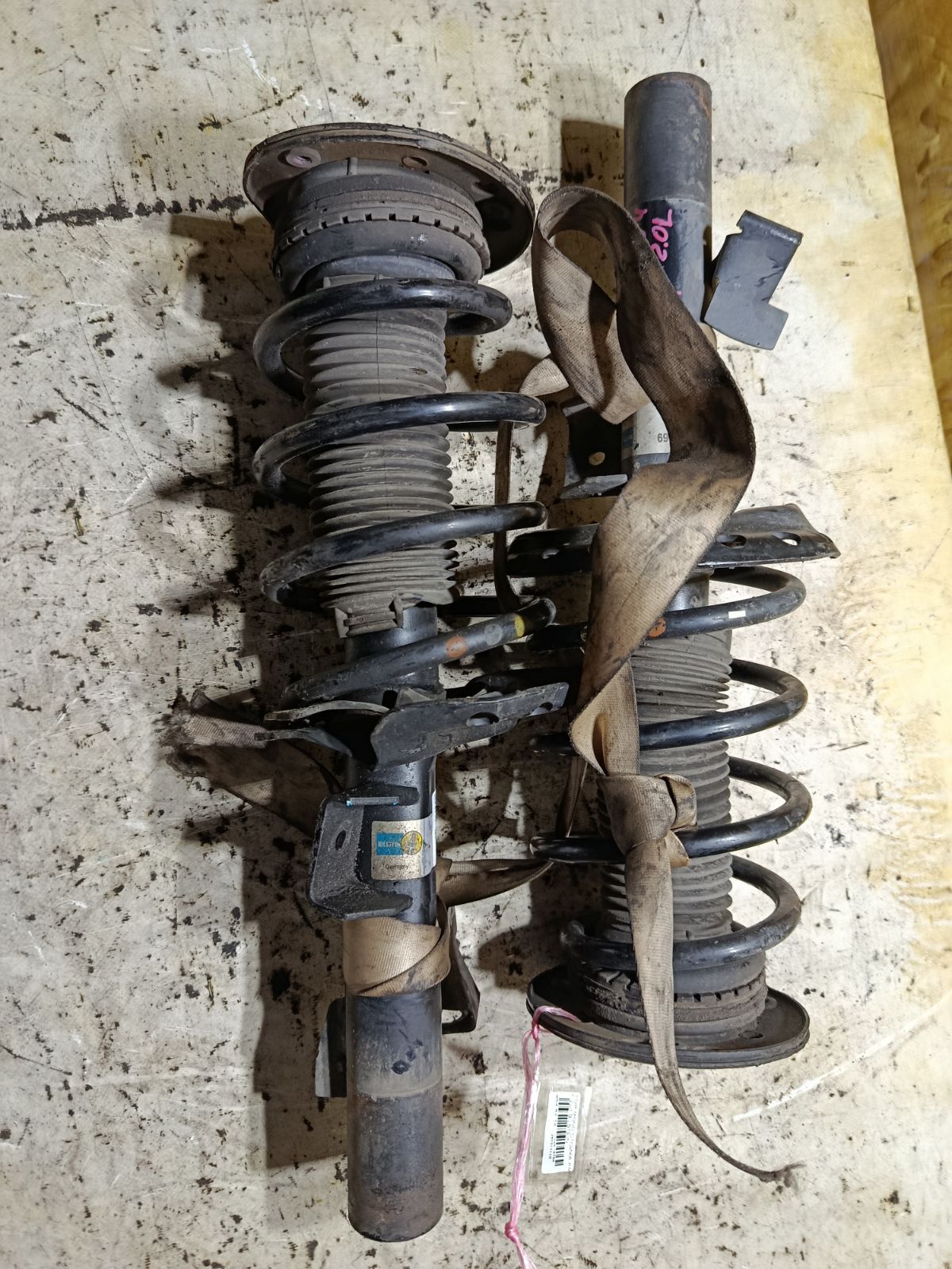 Стойка амортизатора на Ford Mondeo 4 Фото 1