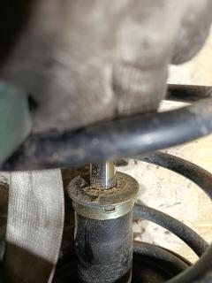 Стойка амортизатора 55300-JM000, 55301-JM000 на Hyundai Tucson 1 JM G4GC Фото 2