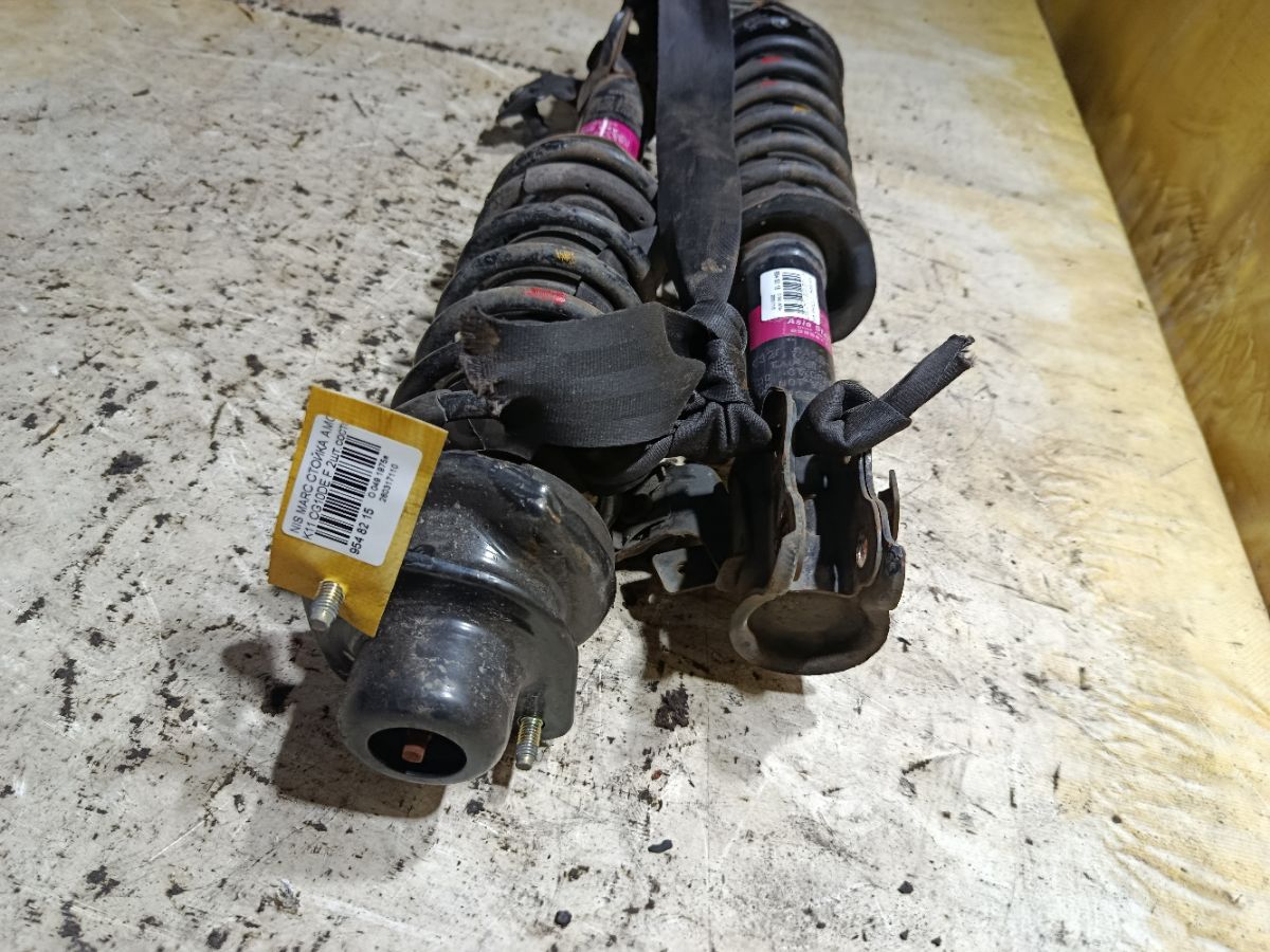 Стойка амортизатора на Nissan March K11 CG10DE Фото 2