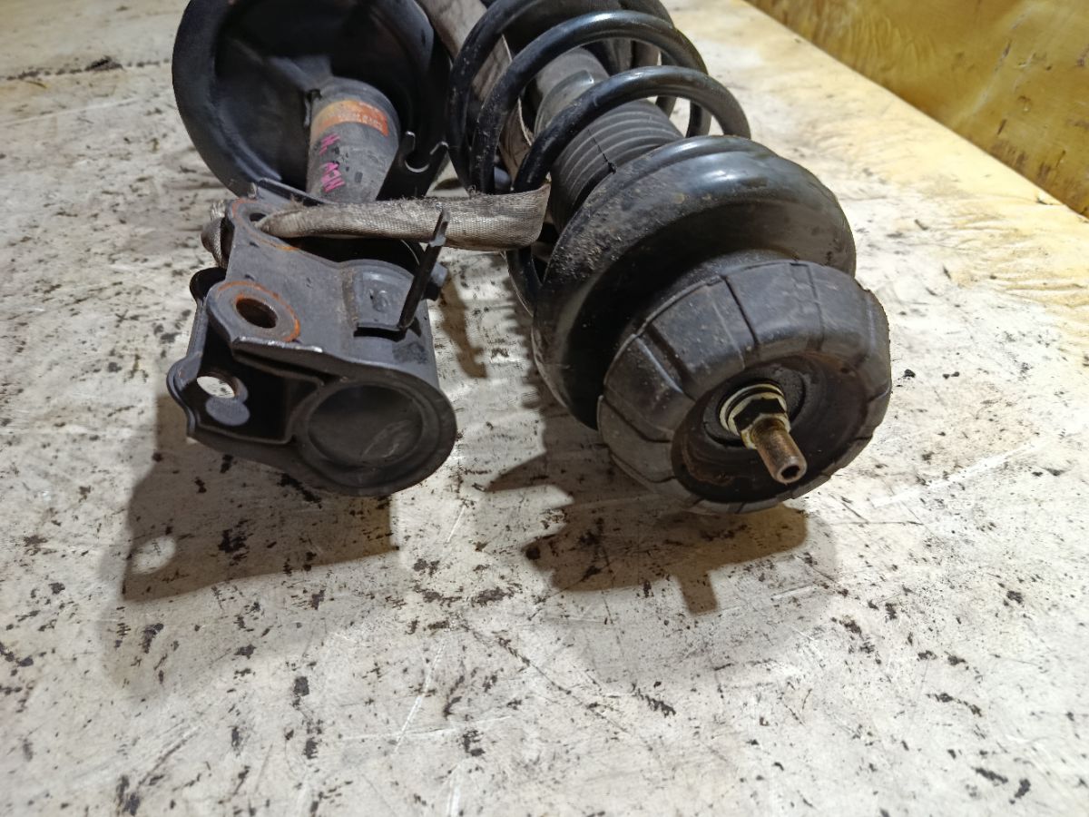 Стойка амортизатора на Suzuki Sx4 YA21S M16A Фото 5