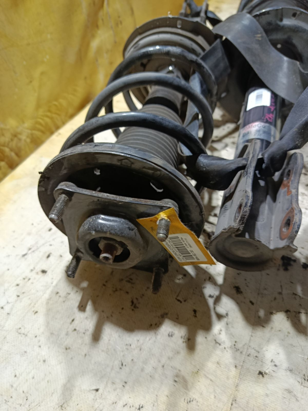 Стойка амортизатора E18134700AB, E18134900AB на Ford Escape LFAL3P L3 Фото 4