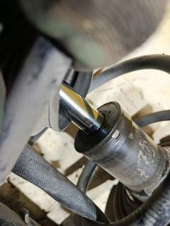 Стойка амортизатора E18134700AB, E18134900AB на Ford Escape LFAL3P L3 Фото 2