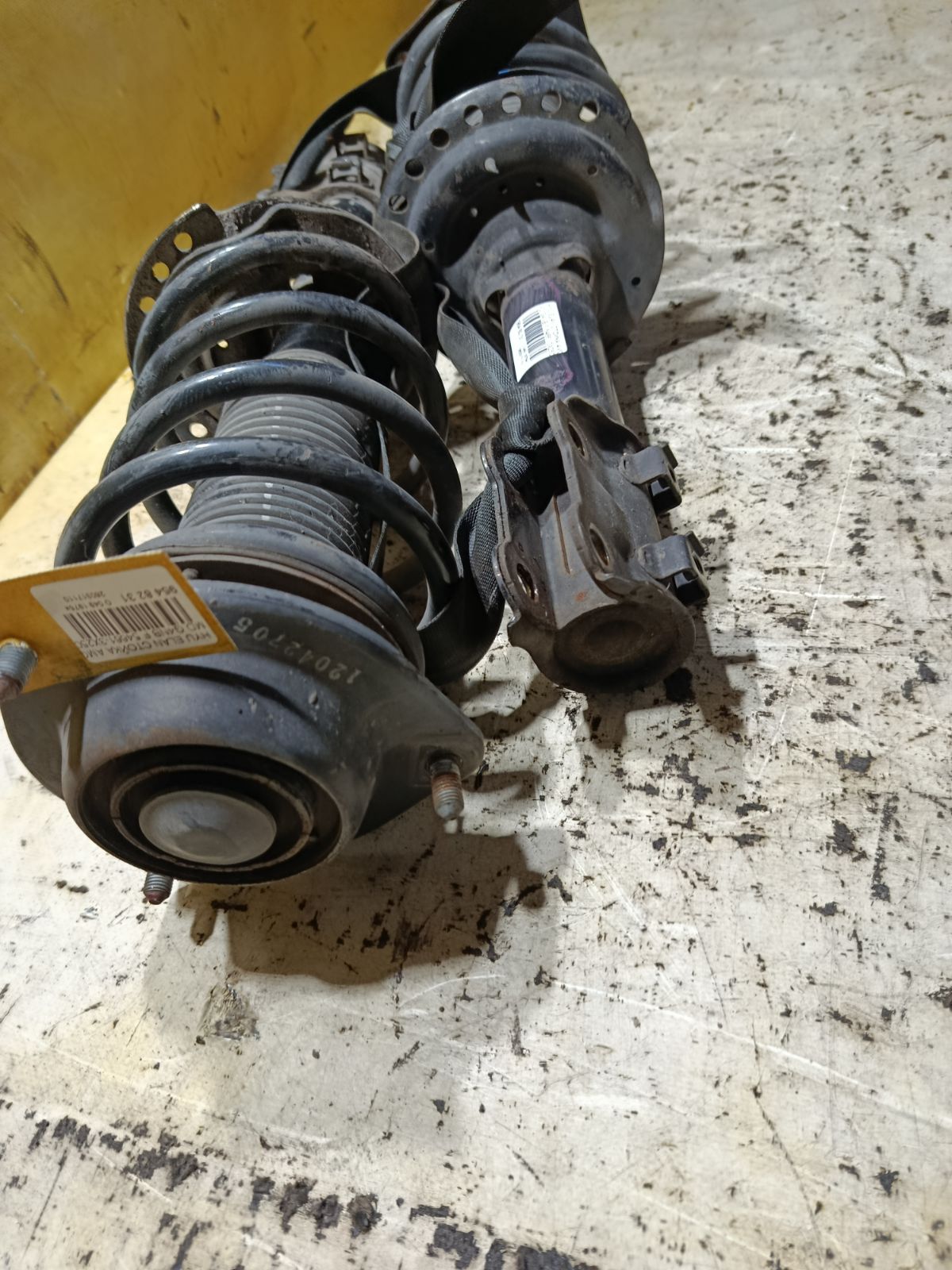 Стойка амортизатора 54661-3X250, 54651-3X250 на Hyundai Elantra MD G4NB Фото 2