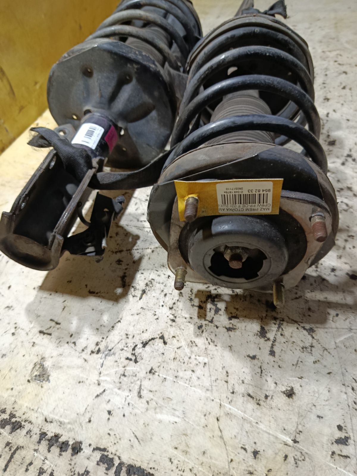 Стойка амортизатора на Mazda Premacy CP8W FP-DE Фото 2
