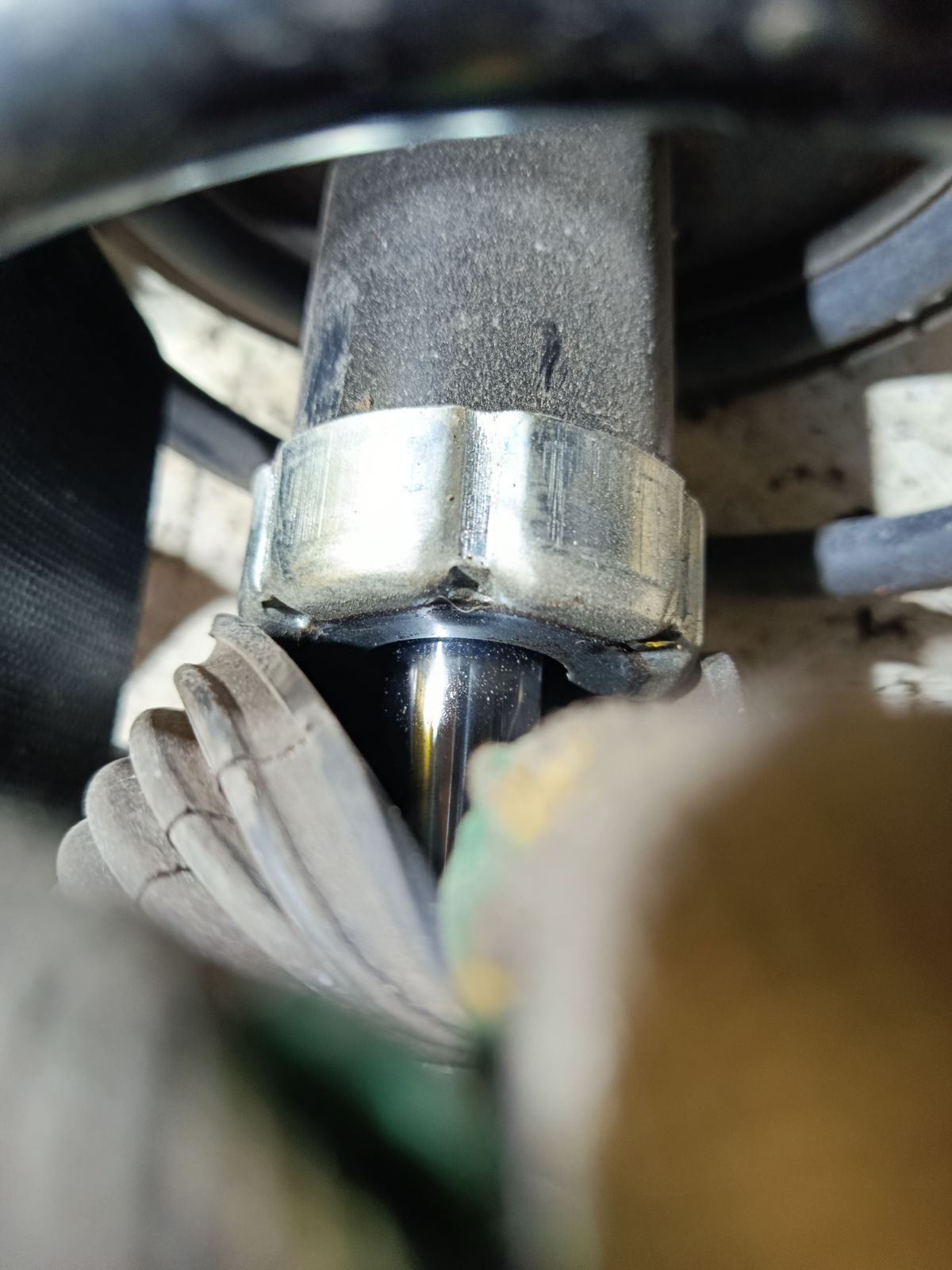 Стойка амортизатора на Mazda Premacy CP8W FP-DE Фото 4