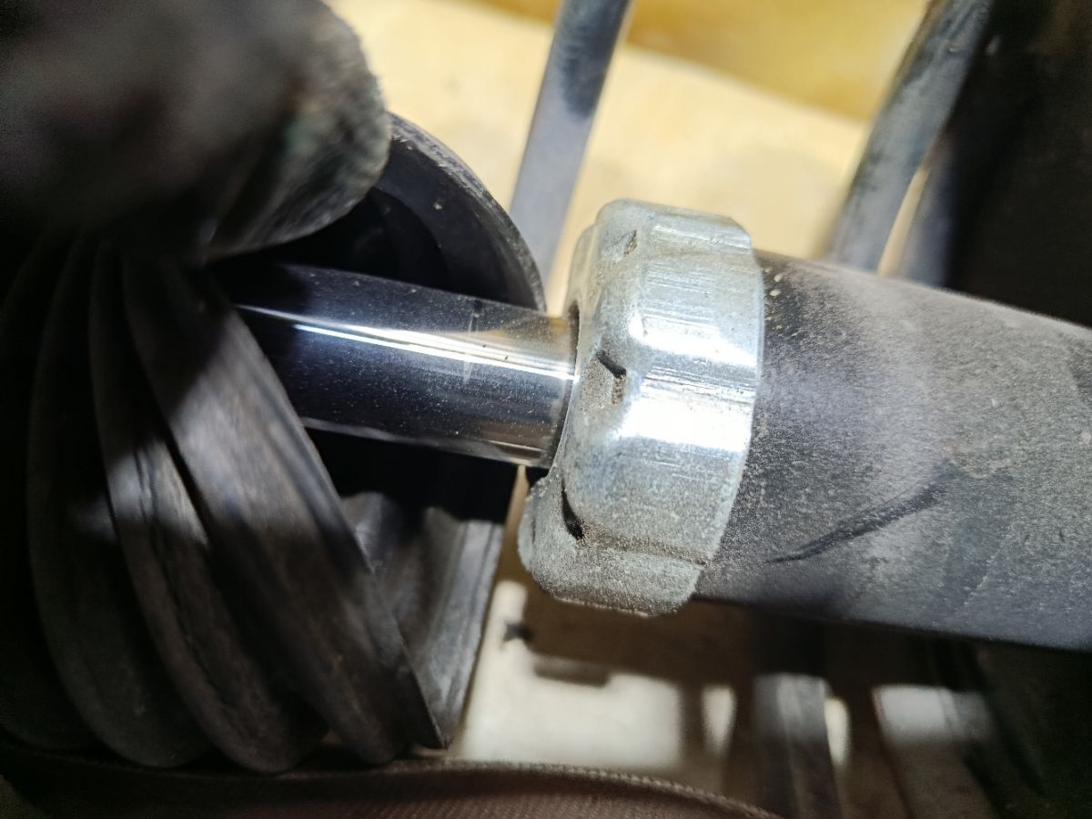 Стойка амортизатора на Nissan Cefiro A32 VQ20DE Фото 4